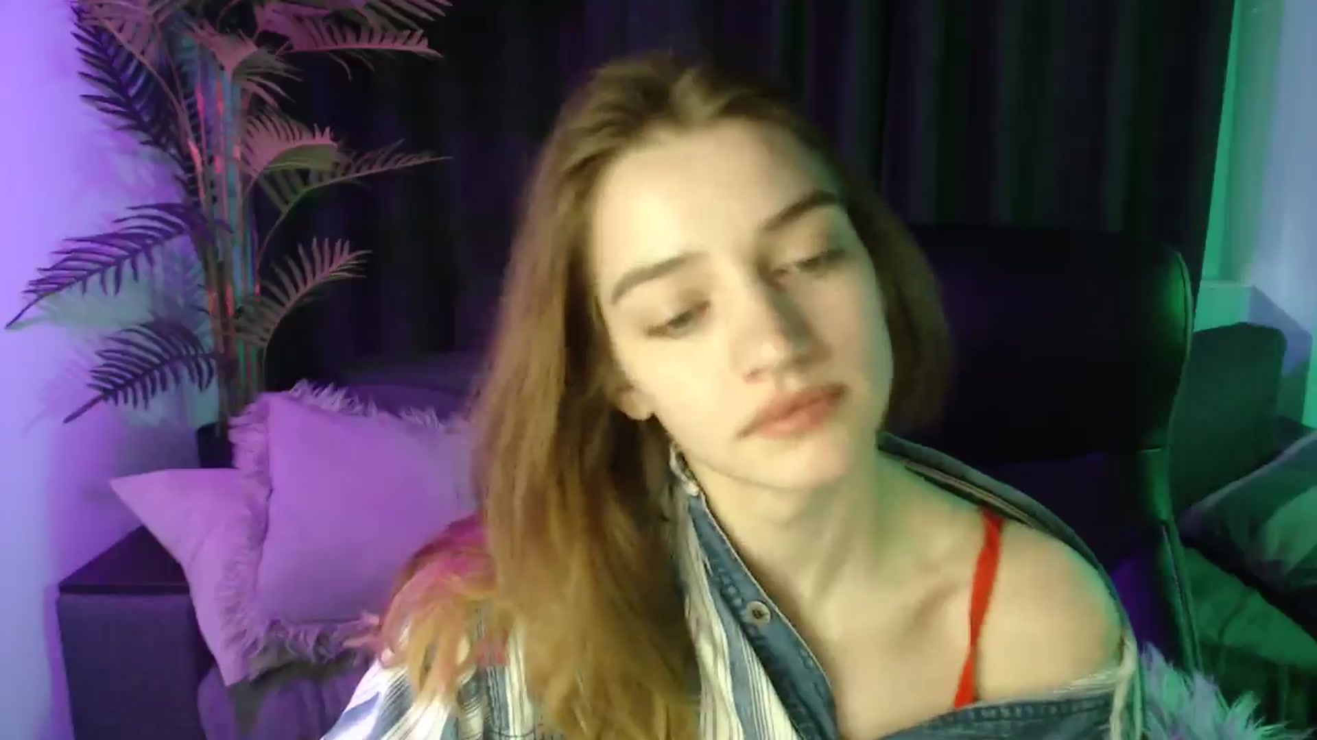 Gallery image thumbnail from LaraMinx's myfreecams stream on, 04/27/2026, 11:35 image 11 of 20