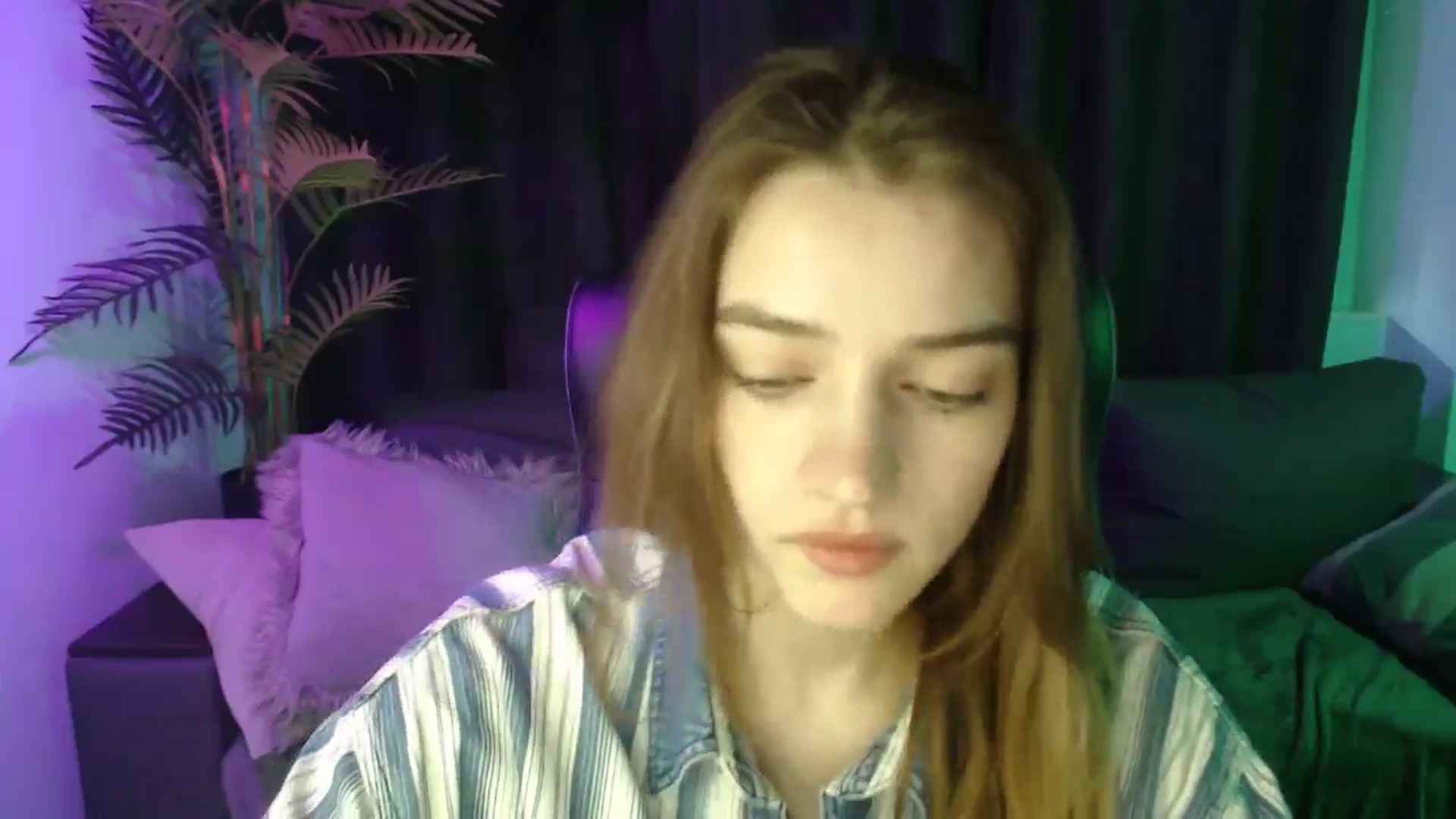 Gallery image thumbnail from LaraMinx's myfreecams stream on, 04/27/2026, 11:35 image 5 of 20