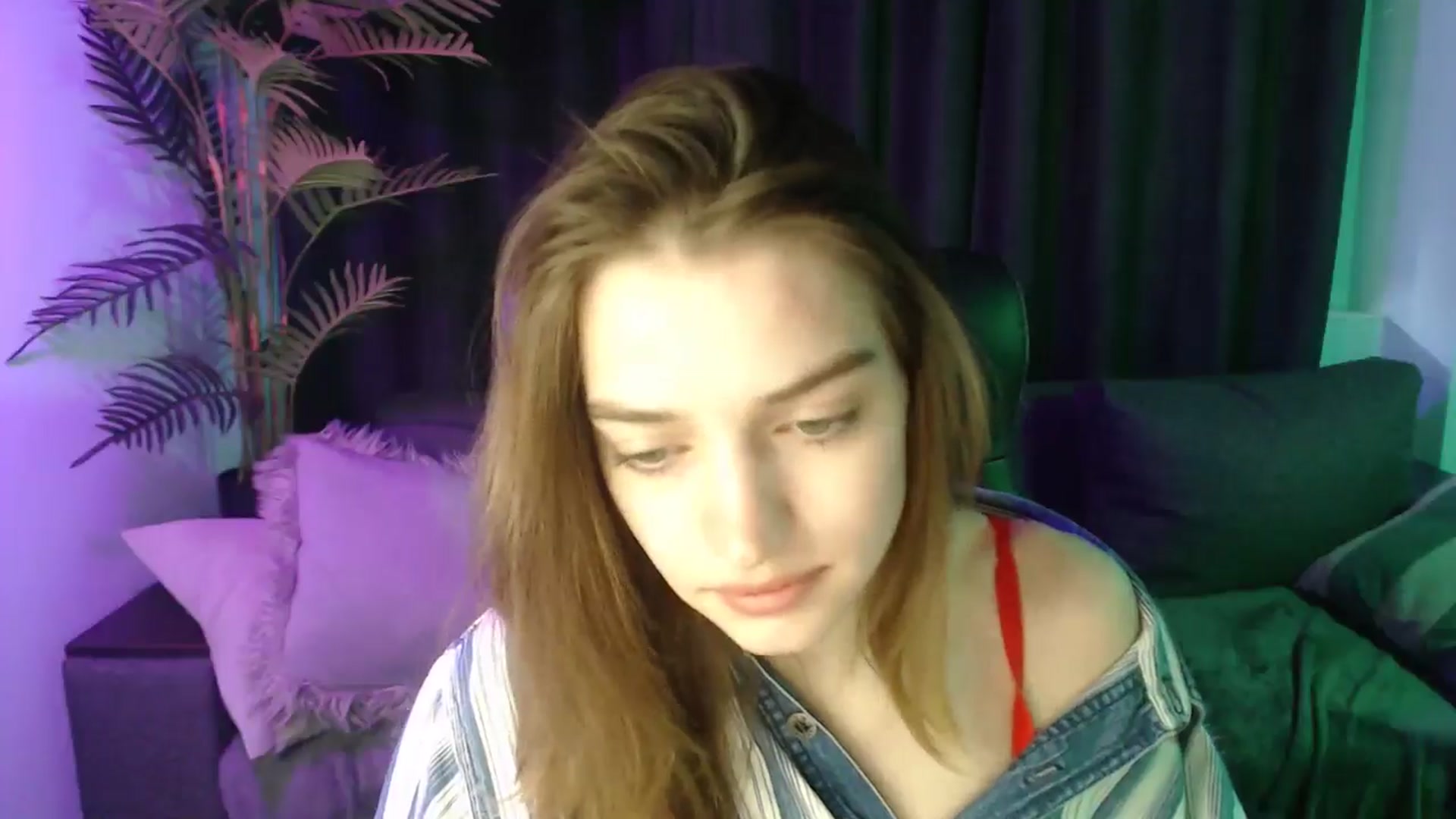 Gallery image thumbnail from LaraMinx's myfreecams stream on, 04/27/2026, 11:35 image 17 of 20