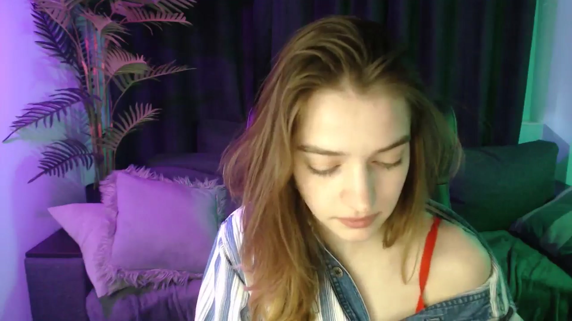 Gallery image thumbnail from LaraMinx's myfreecams stream on, 04/27/2026, 11:35 image 14 of 20