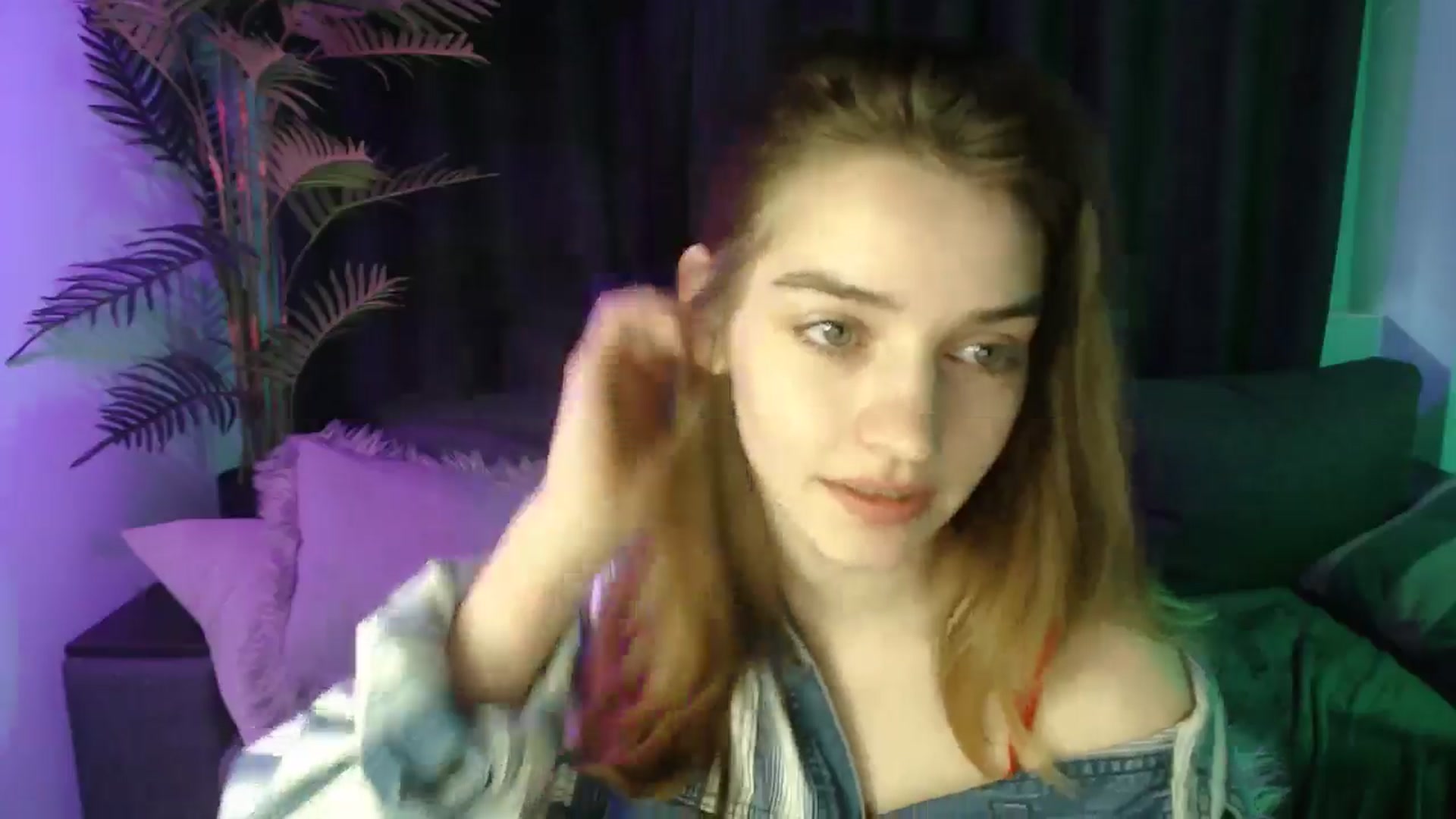 Gallery image thumbnail from LaraMinx's myfreecams stream on, 04/27/2026, 11:35 image 18 of 20