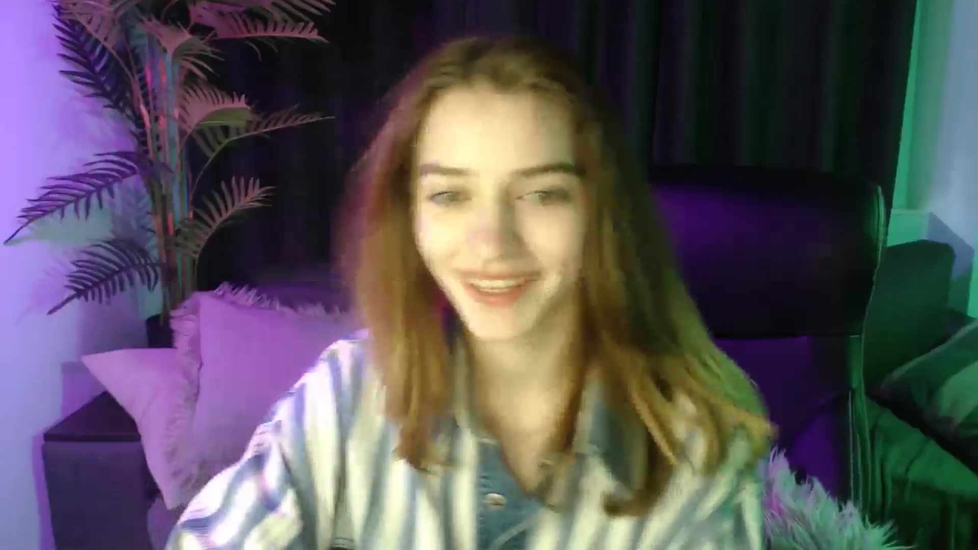 Gallery image thumbnail from LaraMinx's myfreecams stream on, 04/27/2026, 11:35 image 10 of 20