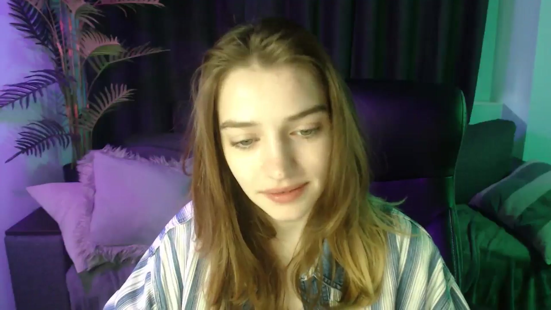Gallery image thumbnail from LaraMinx's myfreecams stream on, 04/27/2026, 12:17 image 2 of 20