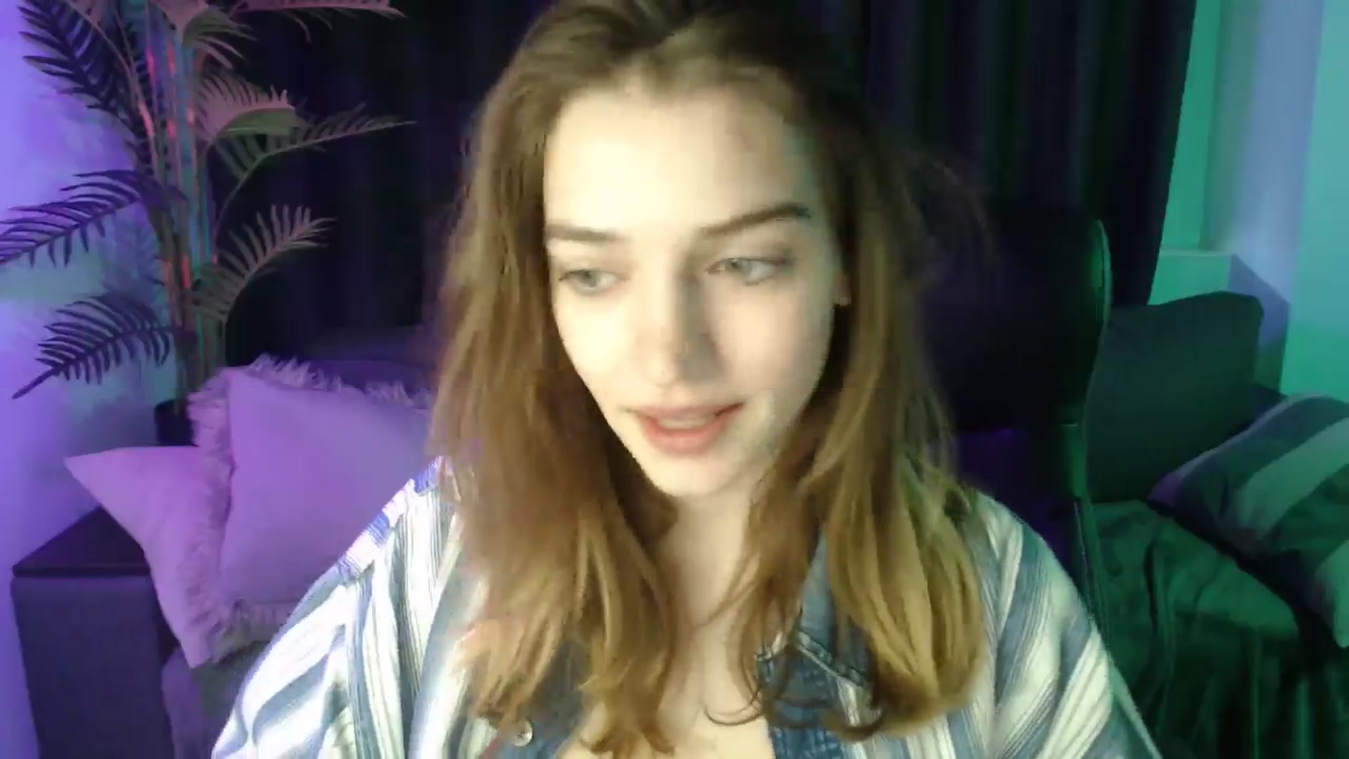 Gallery image thumbnail from LaraMinx's myfreecams stream on, 04/27/2026, 12:17 image 3 of 20
