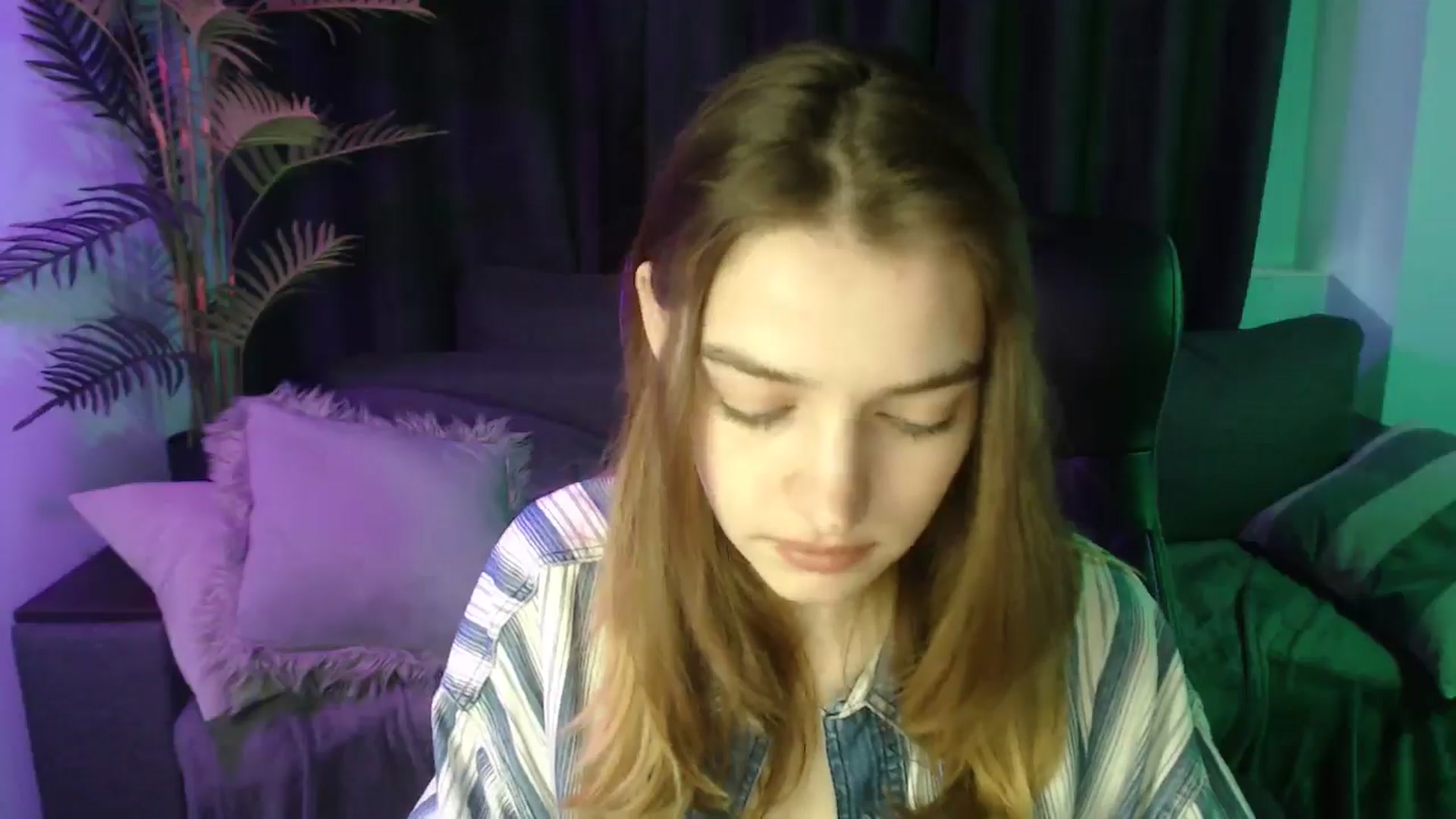 Gallery image thumbnail from LaraMinx's myfreecams stream on, 04/27/2026, 12:17 image 20 of 20