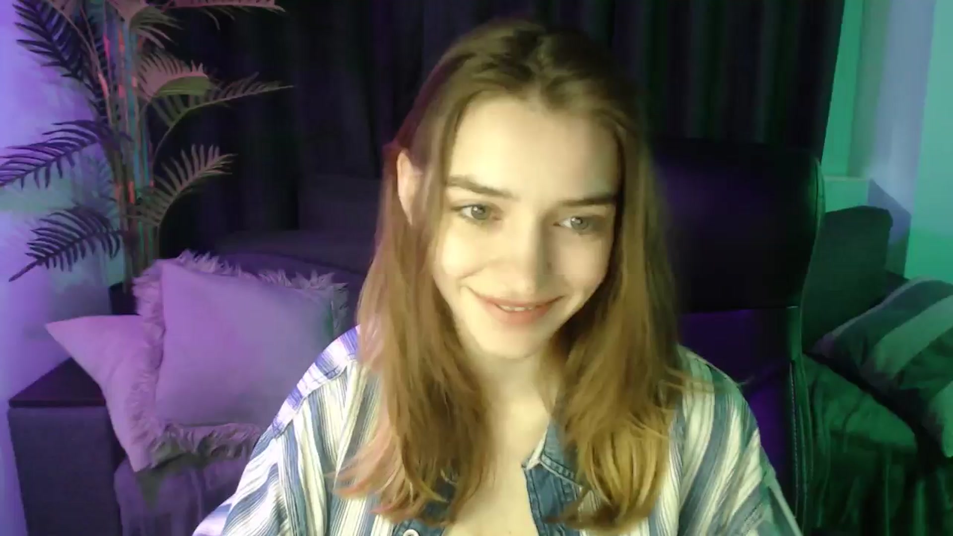 Gallery image thumbnail from LaraMinx's myfreecams stream on, 04/27/2026, 12:17 image 10 of 20