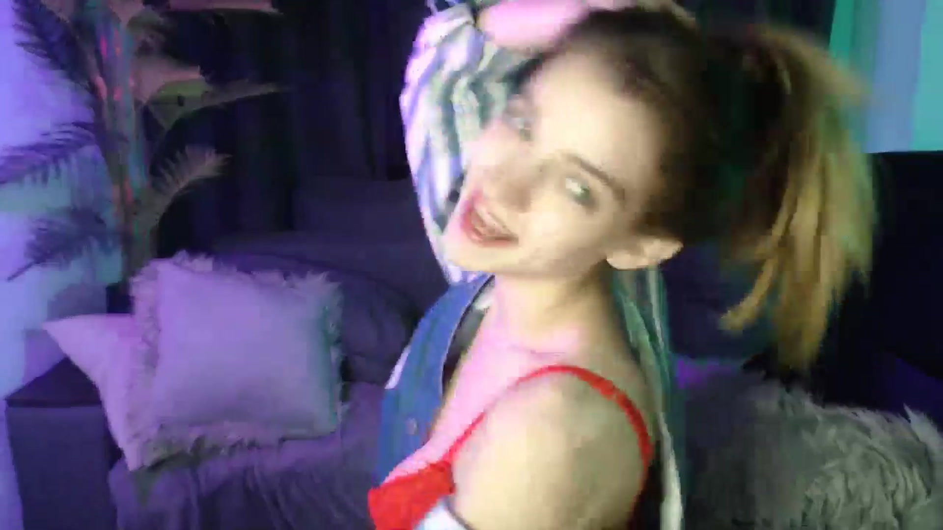 Gallery image thumbnail from LaraMinx's myfreecams stream on, 04/27/2026, 13:06 image 5 of 20