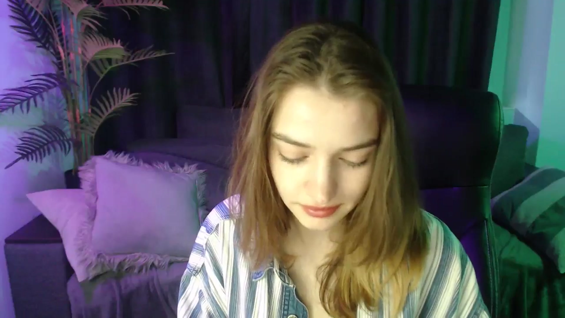 Gallery image thumbnail from LaraMinx's myfreecams stream on, 04/27/2026, 13:06 image 3 of 20