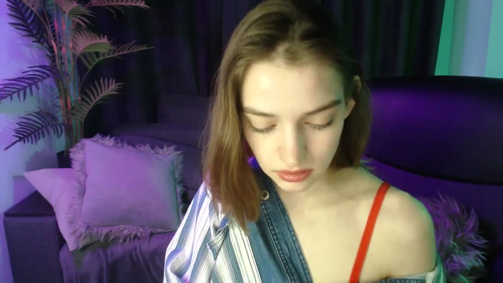 Gallery image thumbnail from LaraMinx's myfreecams stream on, 04/27/2026, 13:06 image 14 of 20