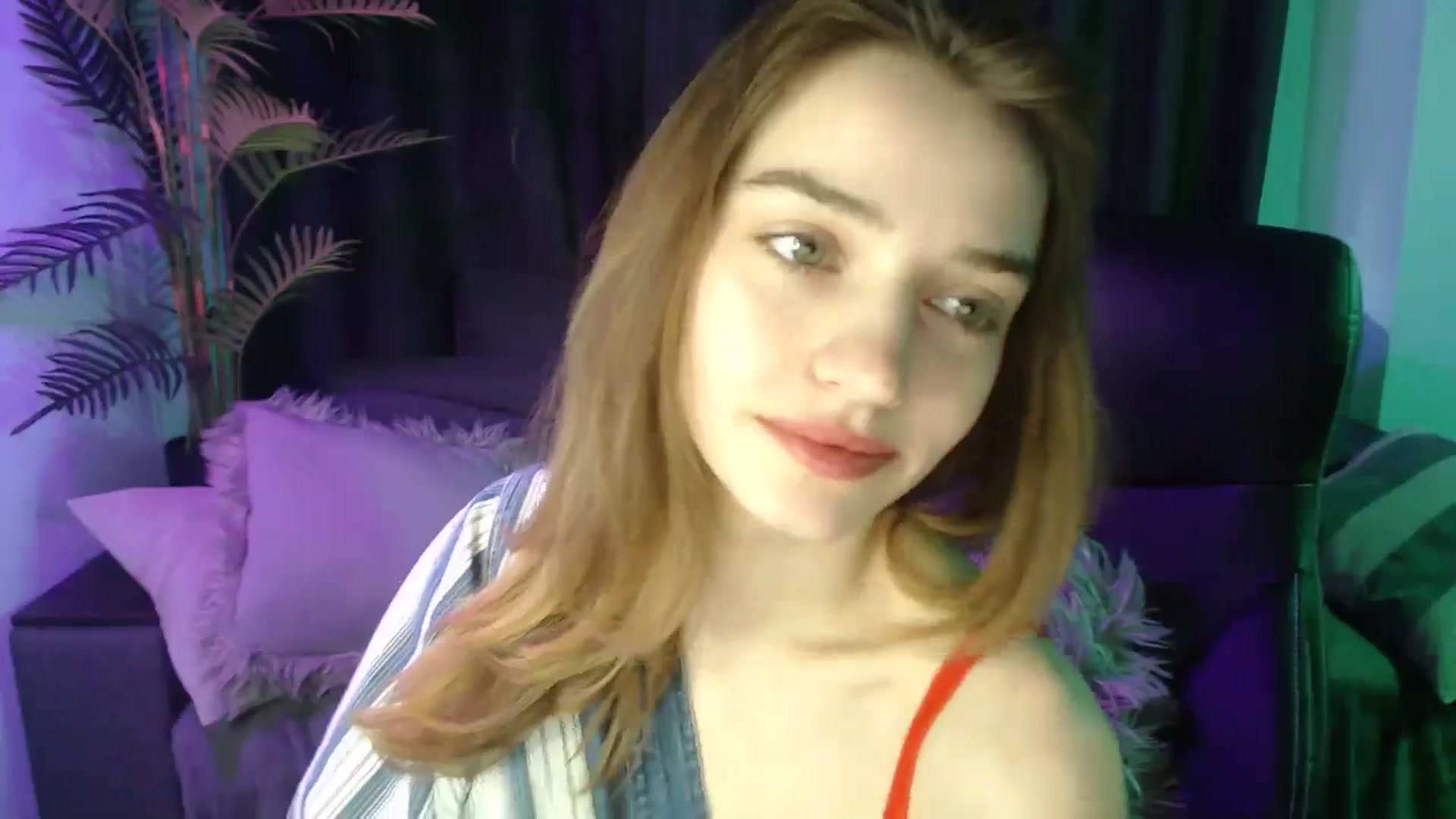 Gallery image thumbnail from LaraMinx's myfreecams stream on, 04/27/2026, 13:06 image 18 of 20