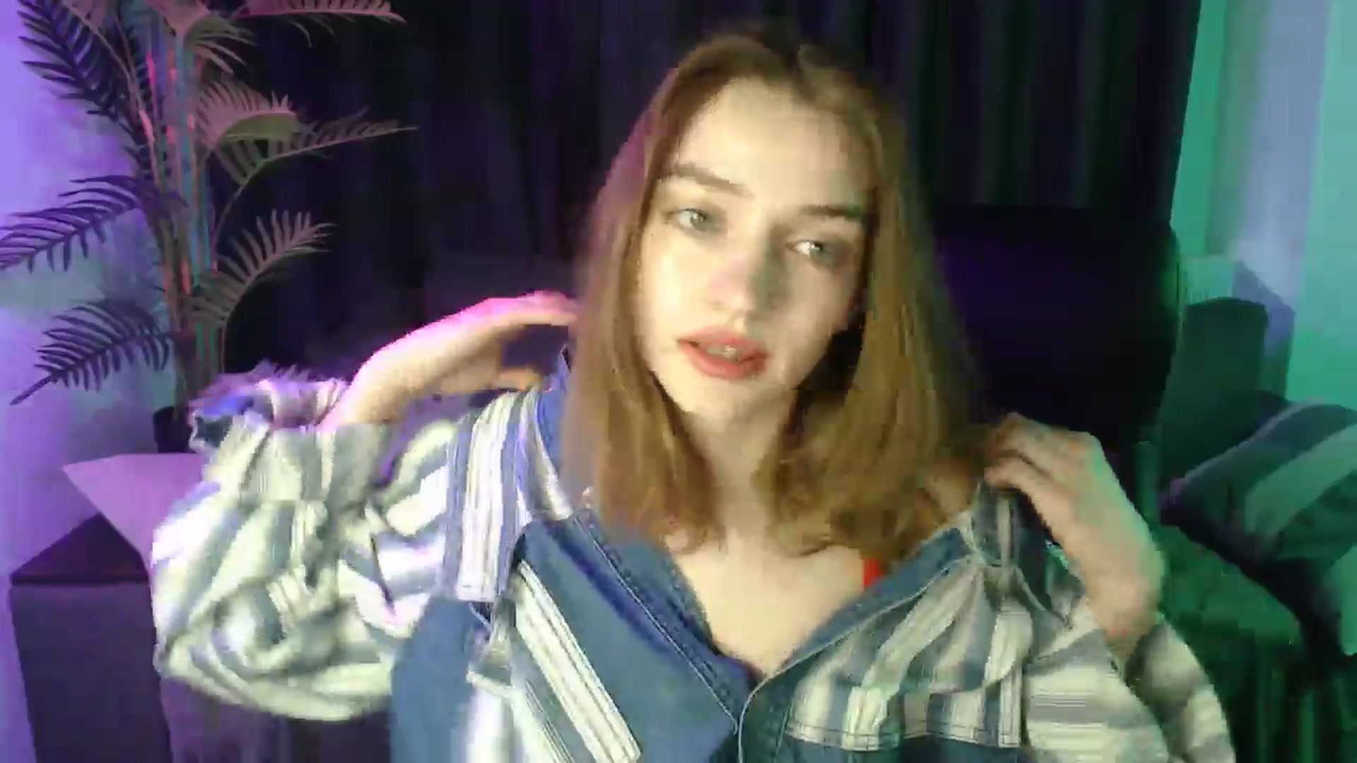 Gallery image thumbnail from LaraMinx's myfreecams stream on, 04/27/2026, 13:06 image 11 of 20