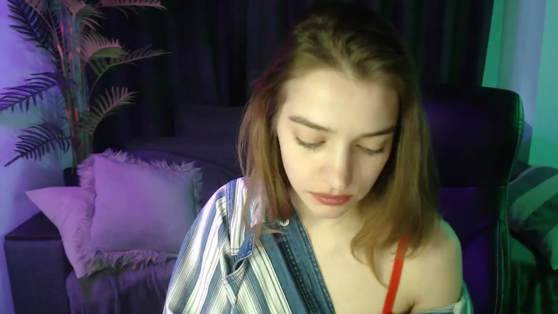 Gallery image thumbnail from LaraMinx's myfreecams stream on, 04/27/2026, 13:06 image 16 of 20