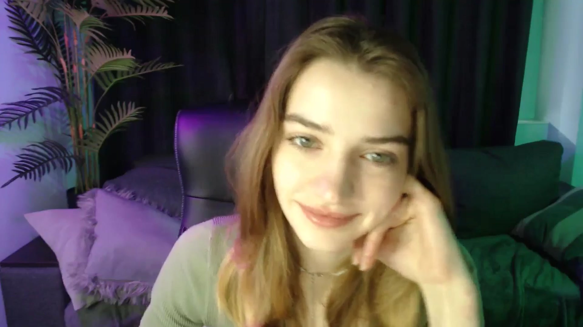 Gallery image thumbnail from LaraMinx's myfreecams stream on, 04/28/2026, 08:44 image 10 of 20