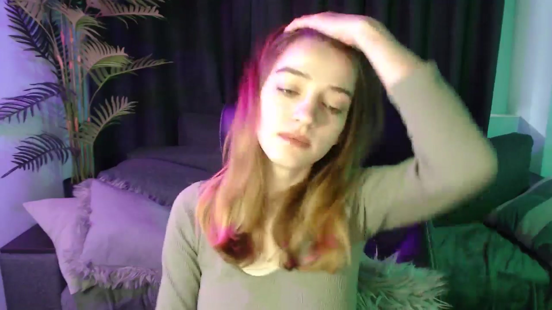 Gallery image thumbnail from LaraMinx's myfreecams stream on, 04/28/2026, 08:44 image 14 of 20