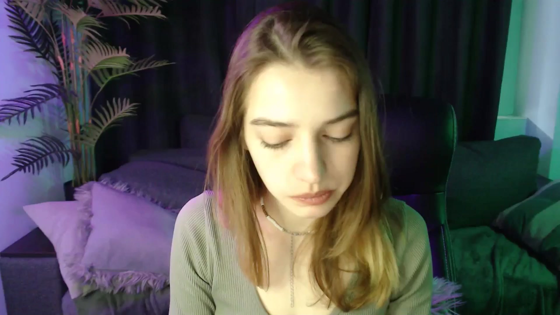 Gallery image thumbnail from LaraMinx's myfreecams stream on, 04/28/2026, 08:44 image 19 of 20