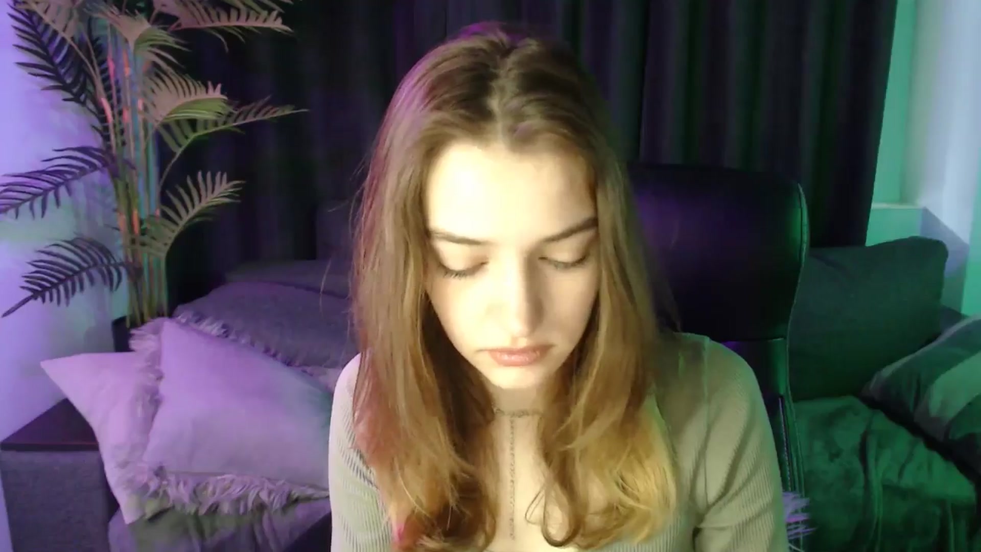 Gallery image thumbnail from LaraMinx's myfreecams stream on, 04/28/2026, 08:44 image 9 of 20