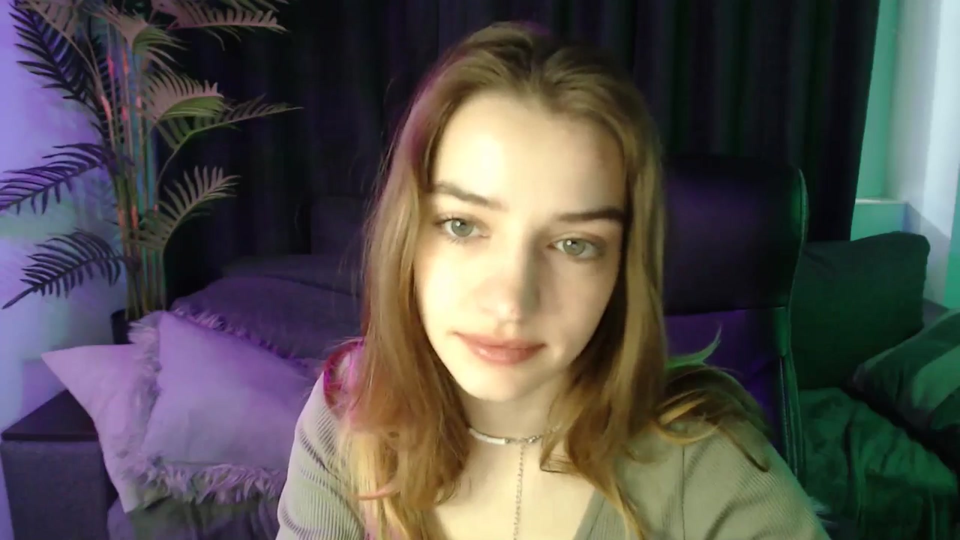 Gallery image thumbnail from LaraMinx's myfreecams stream on, 04/28/2026, 11:16 image 14 of 20