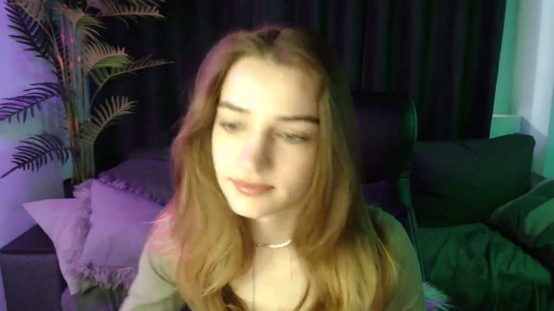 Gallery image thumbnail from LaraMinx's myfreecams stream on, 04/28/2026, 11:16 image 3 of 20