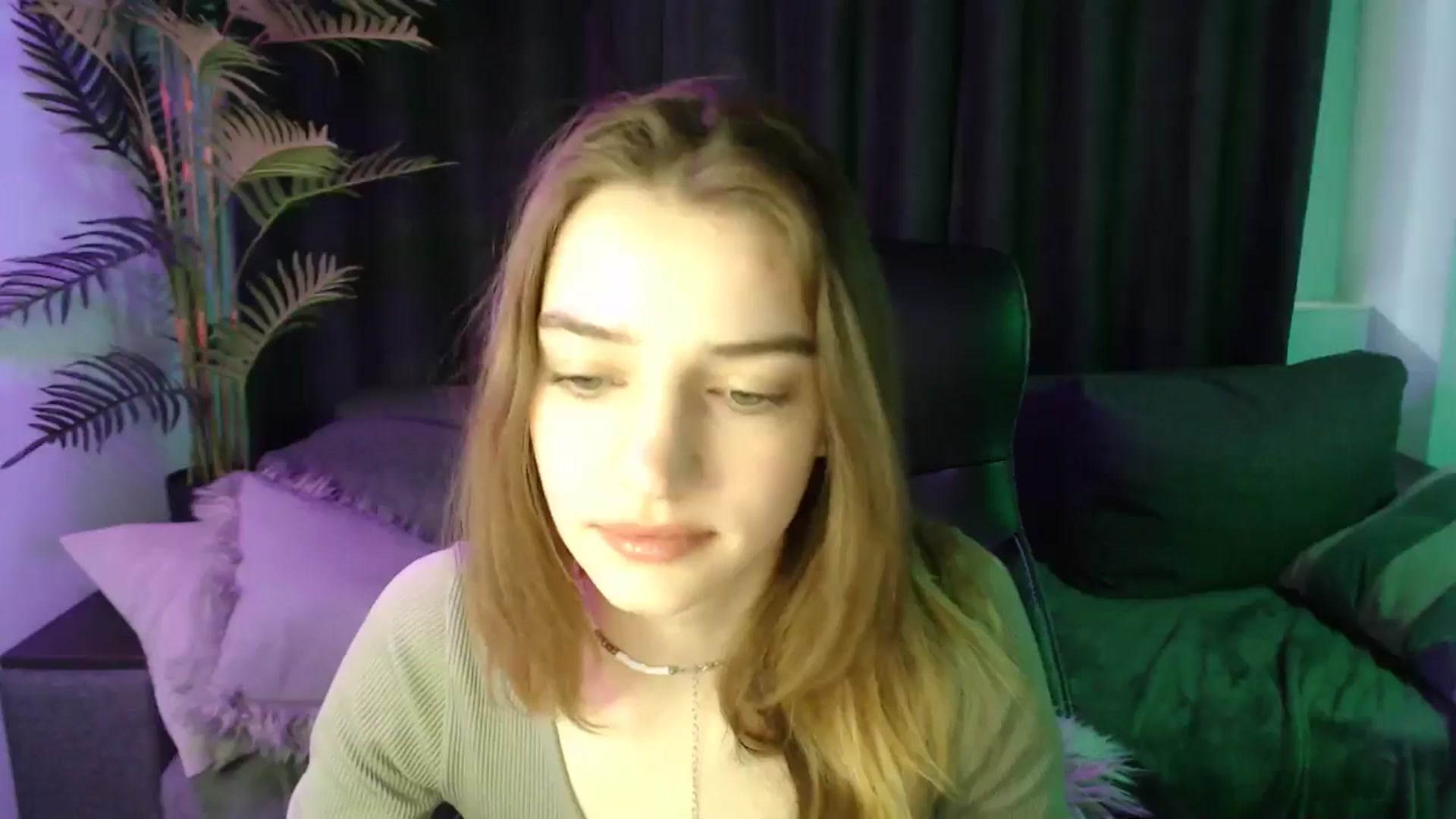 Gallery image thumbnail from LaraMinx's myfreecams stream on, 04/28/2026, 11:16 image 7 of 20