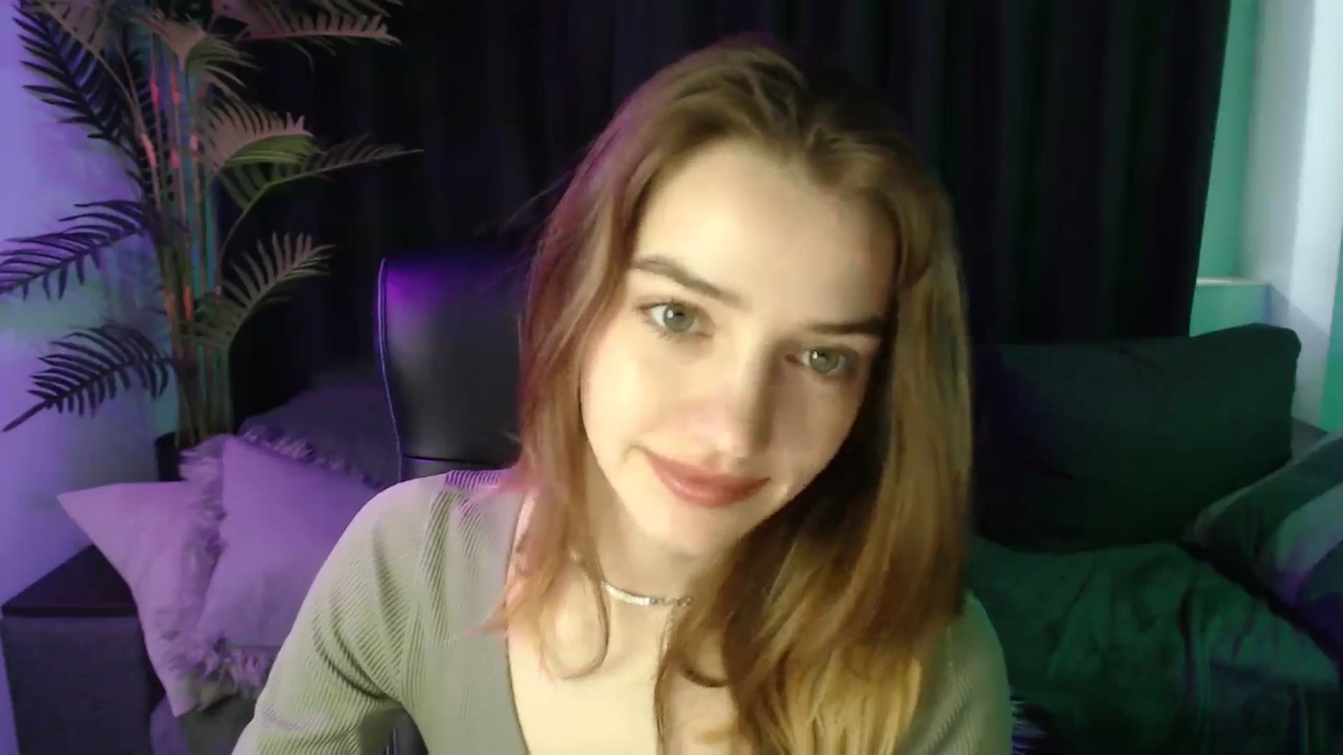 Gallery image thumbnail from LaraMinx's myfreecams stream on, 04/28/2026, 11:16 image 17 of 20
