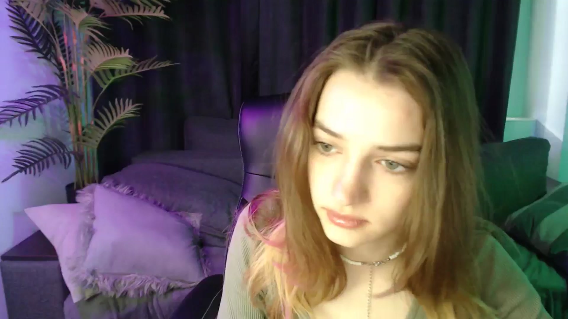 Gallery image thumbnail from LaraMinx's myfreecams stream on, 04/28/2026, 11:16 image 13 of 20