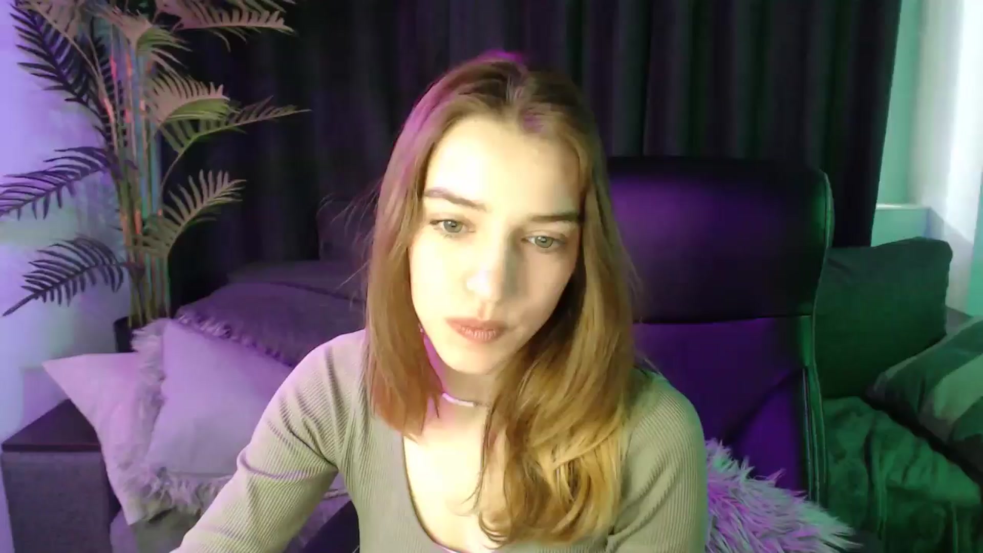 Gallery image thumbnail from LaraMinx's myfreecams stream on, 04/28/2026, 11:16 image 16 of 20