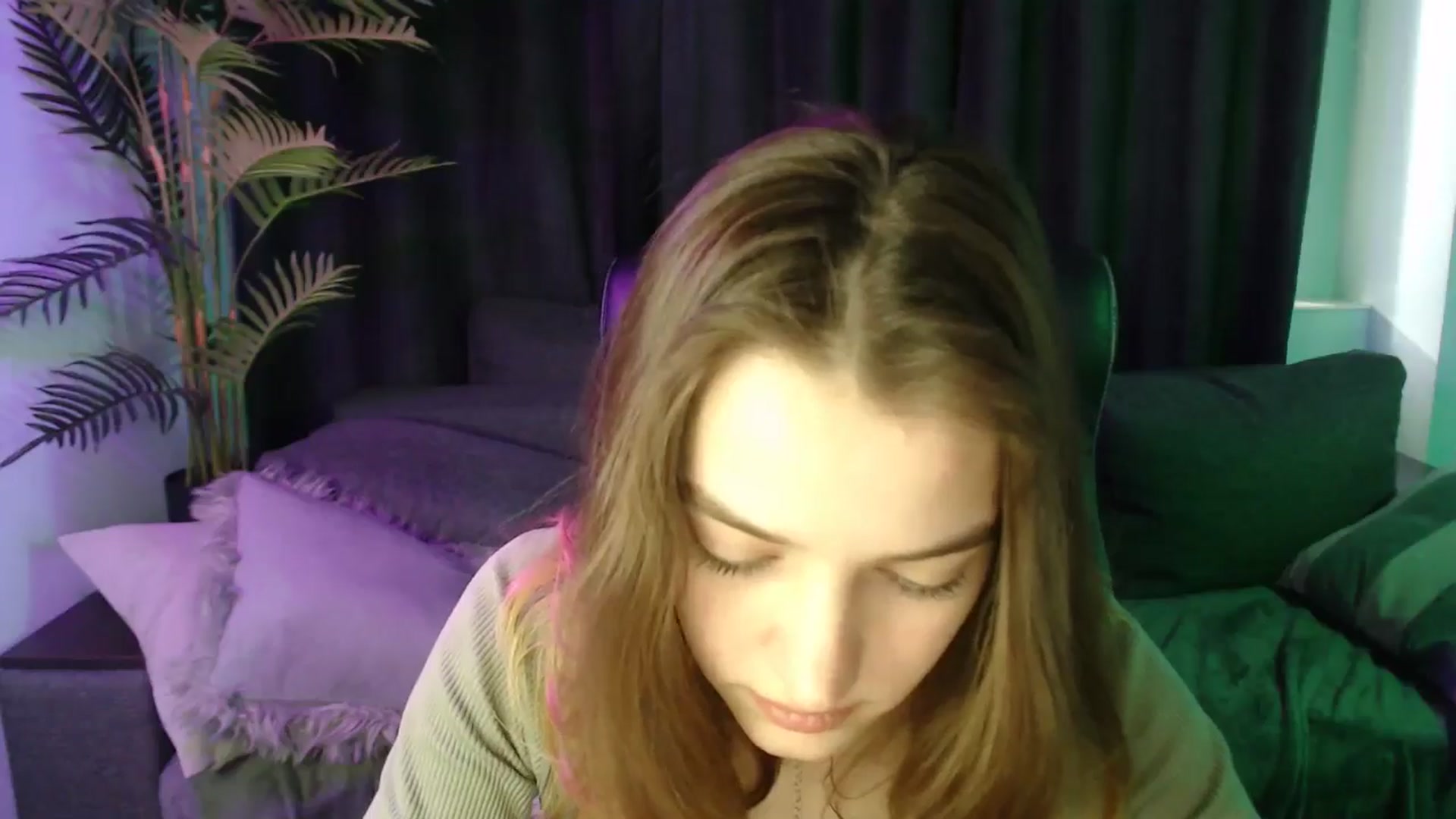 Gallery image thumbnail from LaraMinx's myfreecams stream on, 04/28/2026, 12:50 image 19 of 20