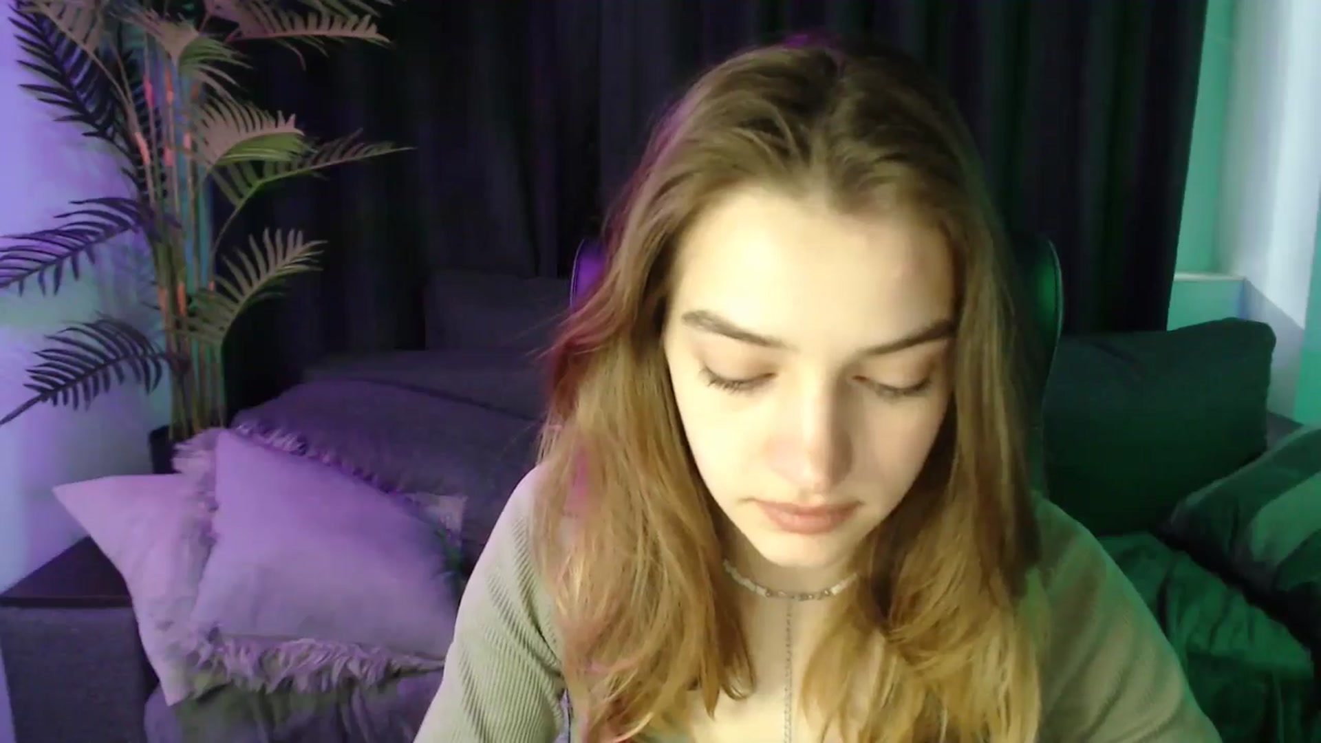 Gallery image thumbnail from LaraMinx's myfreecams stream on, 04/28/2026, 12:50 image 11 of 20