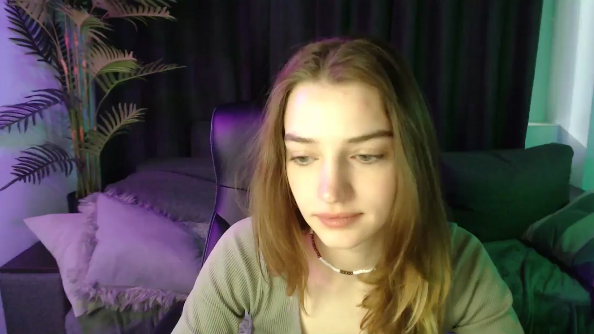 Gallery image thumbnail from LaraMinx's myfreecams stream on, 04/28/2026, 12:50 image 8 of 20