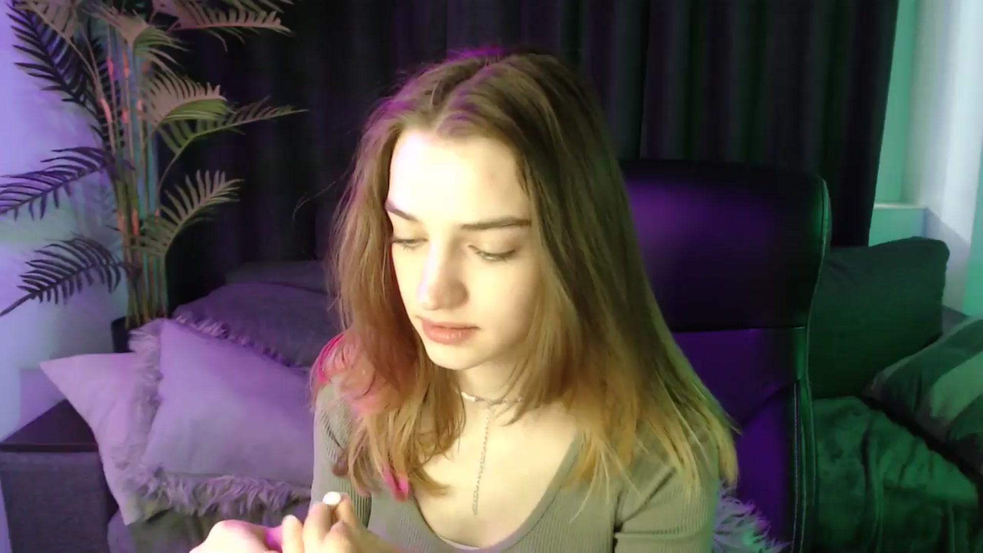 Gallery image thumbnail from LaraMinx's myfreecams stream on, 04/28/2026, 12:50 image 16 of 20