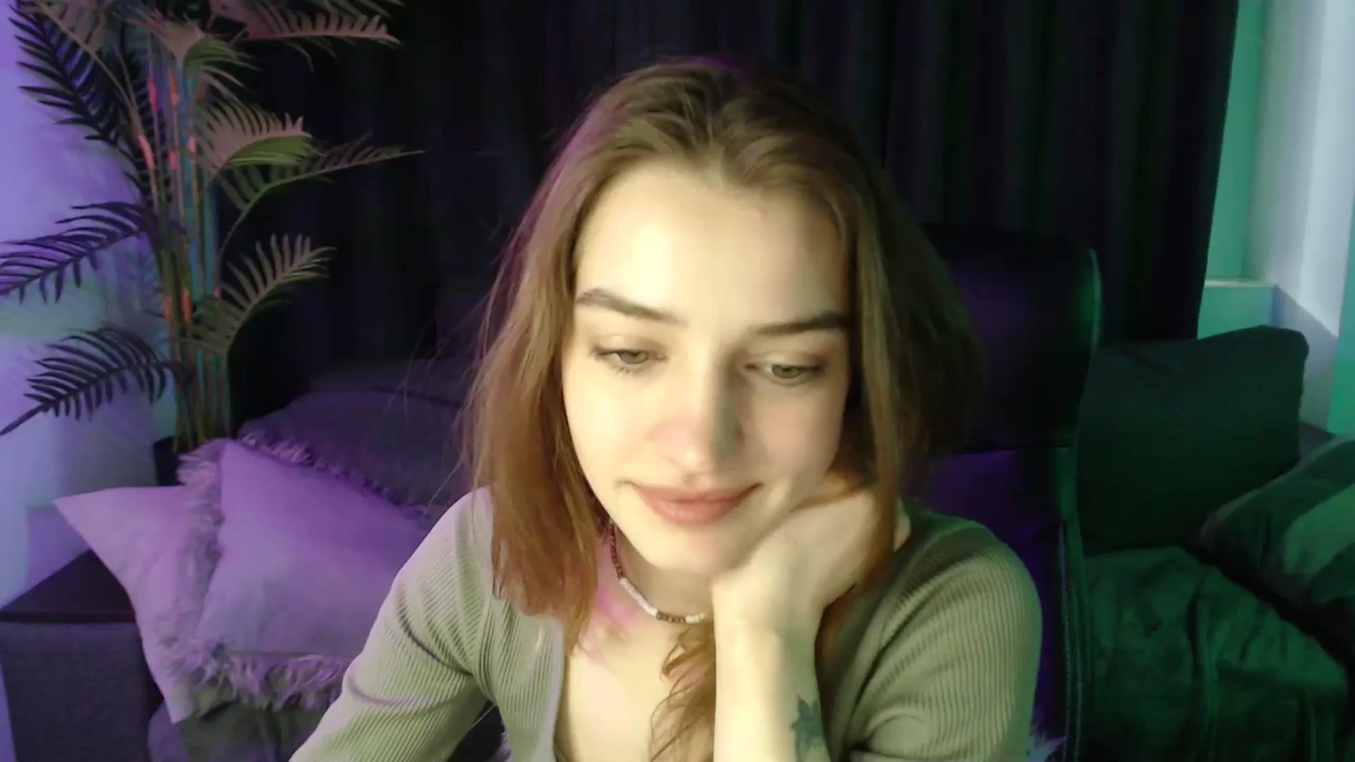 Gallery image thumbnail from LaraMinx's myfreecams stream on, 04/28/2026, 12:50 image 9 of 20