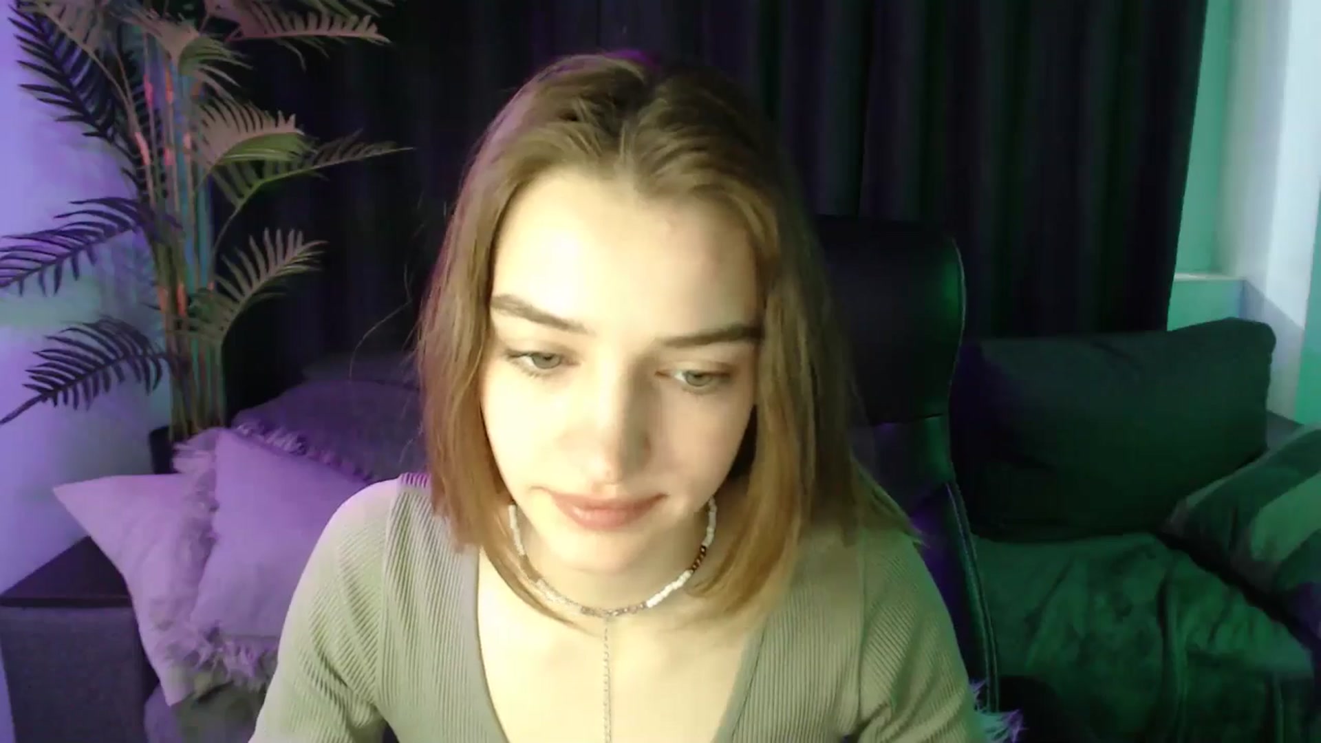 Gallery image thumbnail from LaraMinx's myfreecams stream on, 04/28/2026, 12:50 image 14 of 20