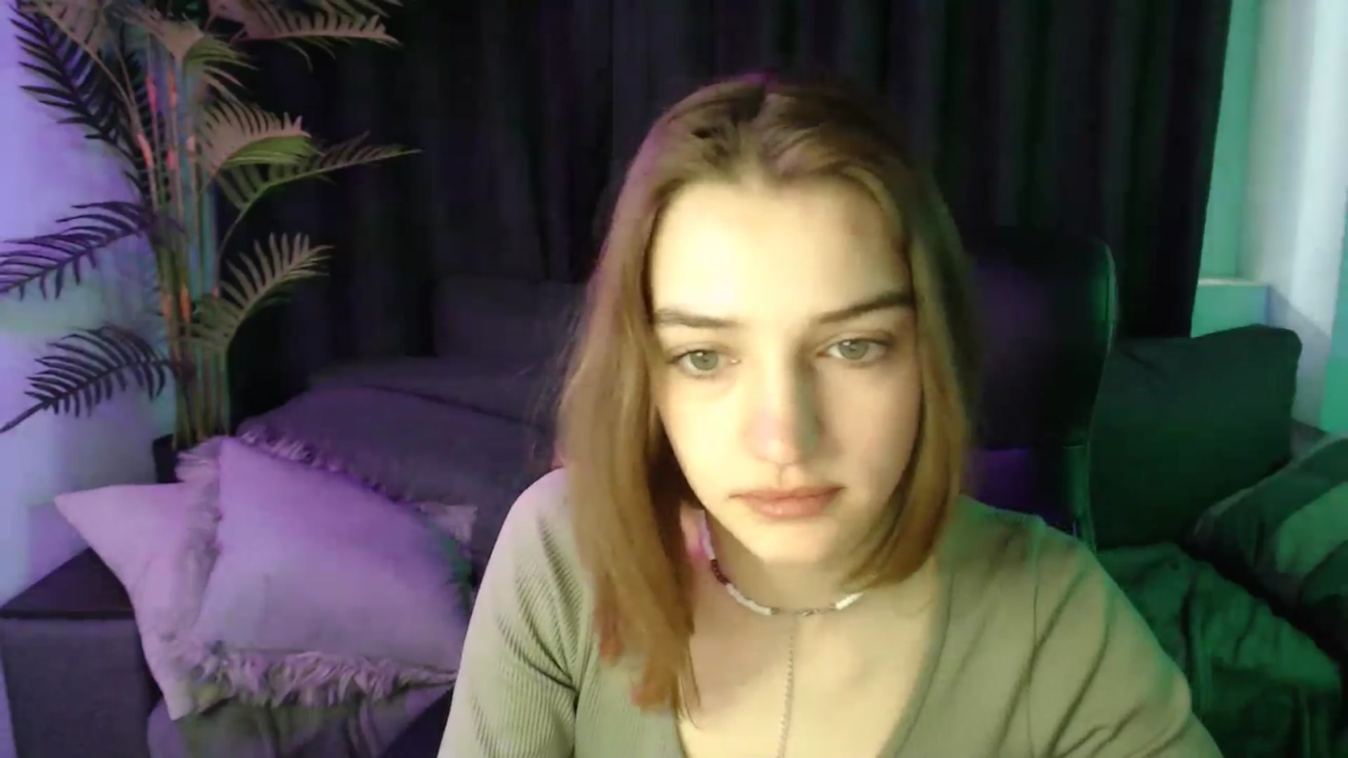 Gallery image thumbnail from LaraMinx's myfreecams stream on, 04/28/2026, 12:50 image 15 of 20
