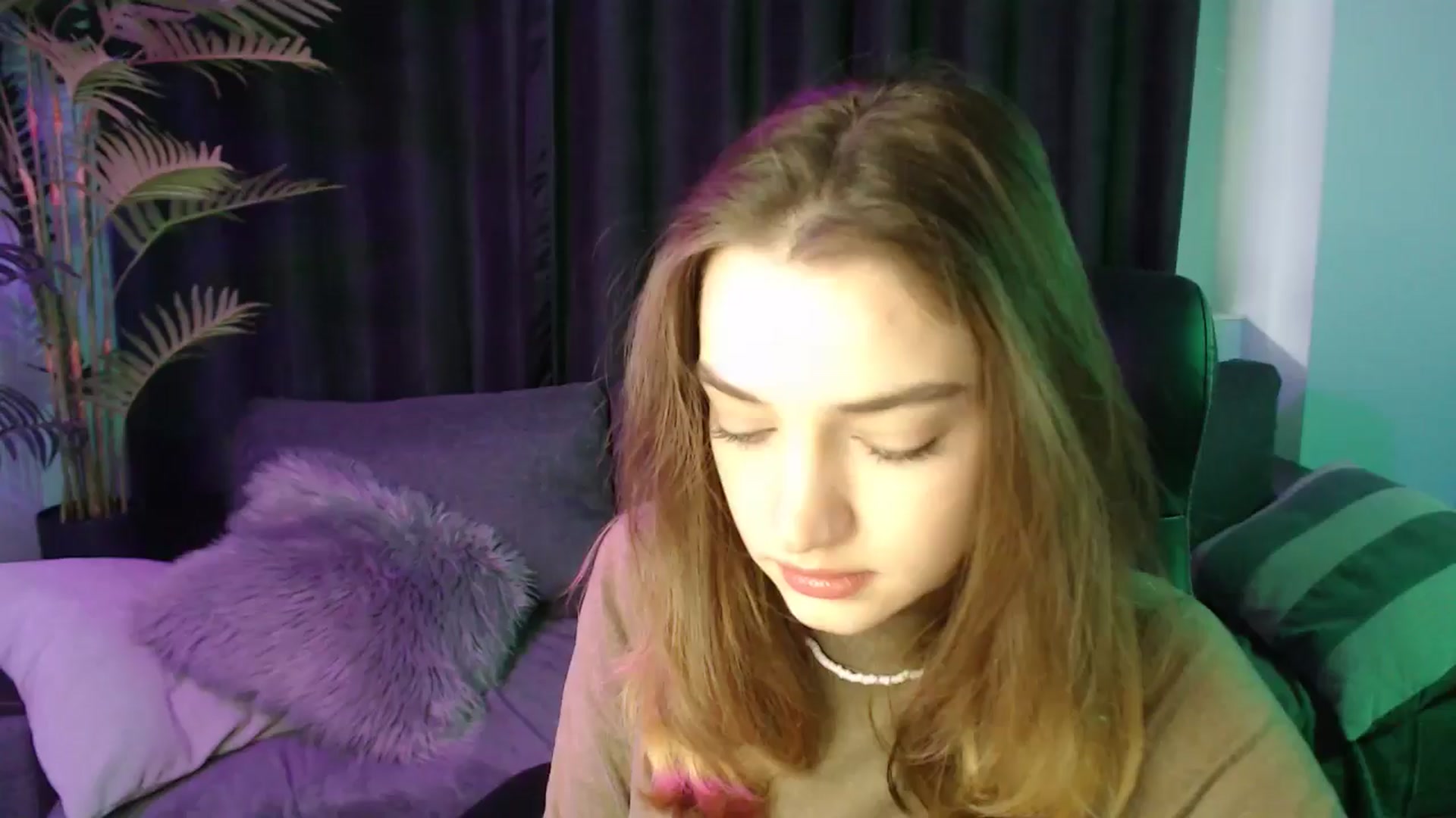 Gallery image thumbnail from LaraMinx's myfreecams stream on, 04/29/2026, 08:55 image 1 of 20