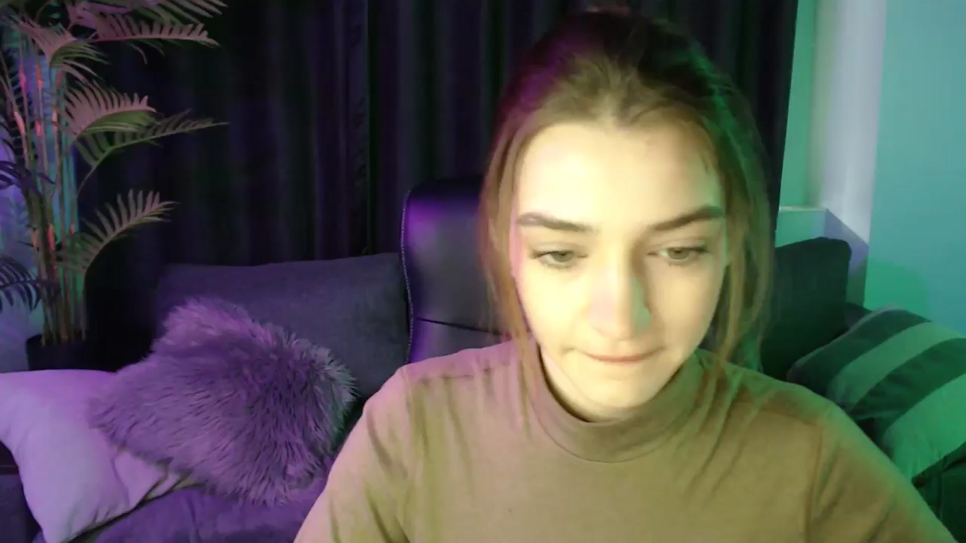 Gallery image thumbnail from LaraMinx's myfreecams stream on, 04/29/2026, 08:55 image 18 of 20