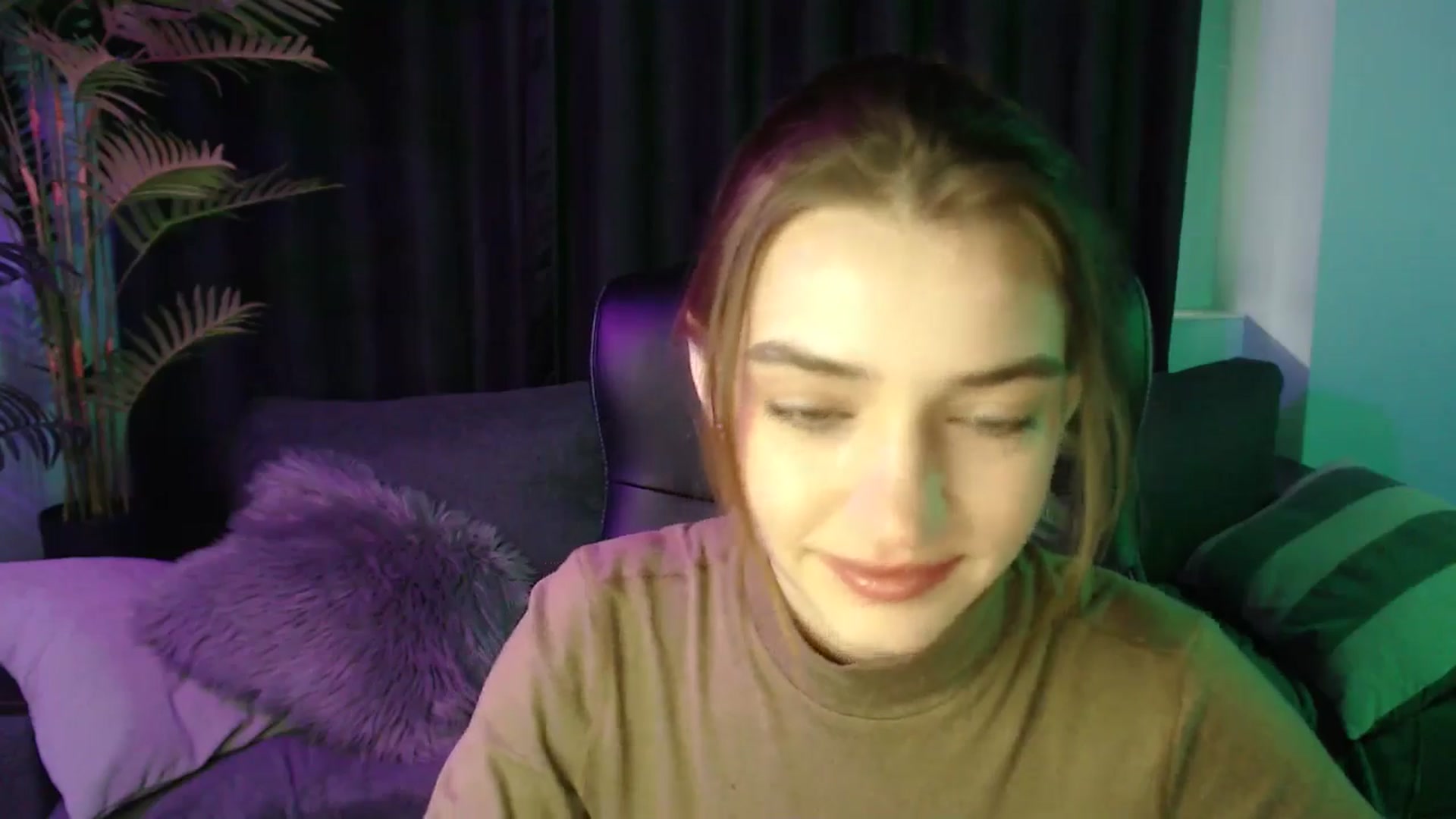 Gallery image thumbnail from LaraMinx's myfreecams stream on, 04/29/2026, 08:55 image 12 of 20
