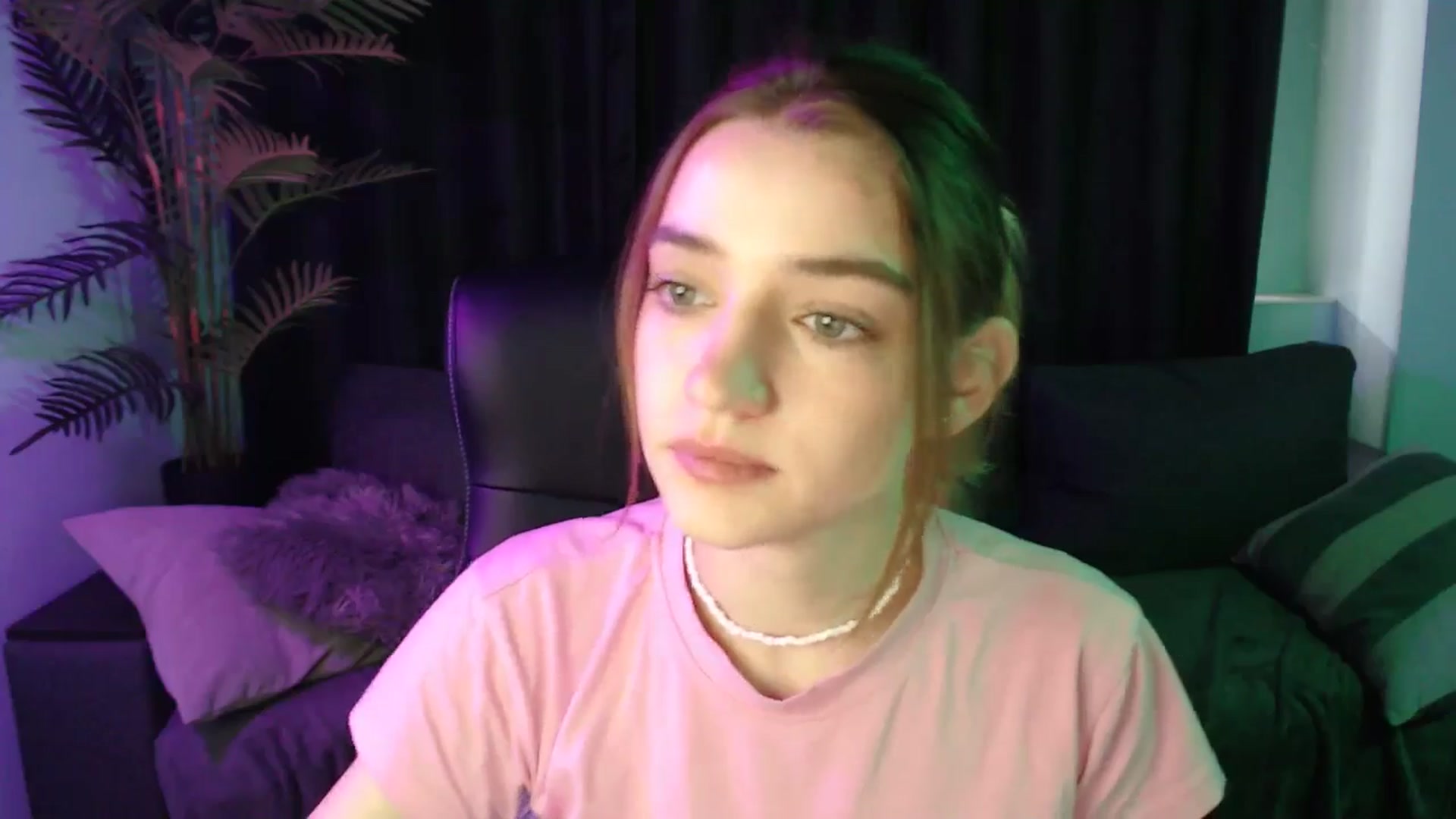 Gallery image thumbnail from LaraMinx's myfreecams stream on, 04/29/2026, 10:13 image 17 of 20