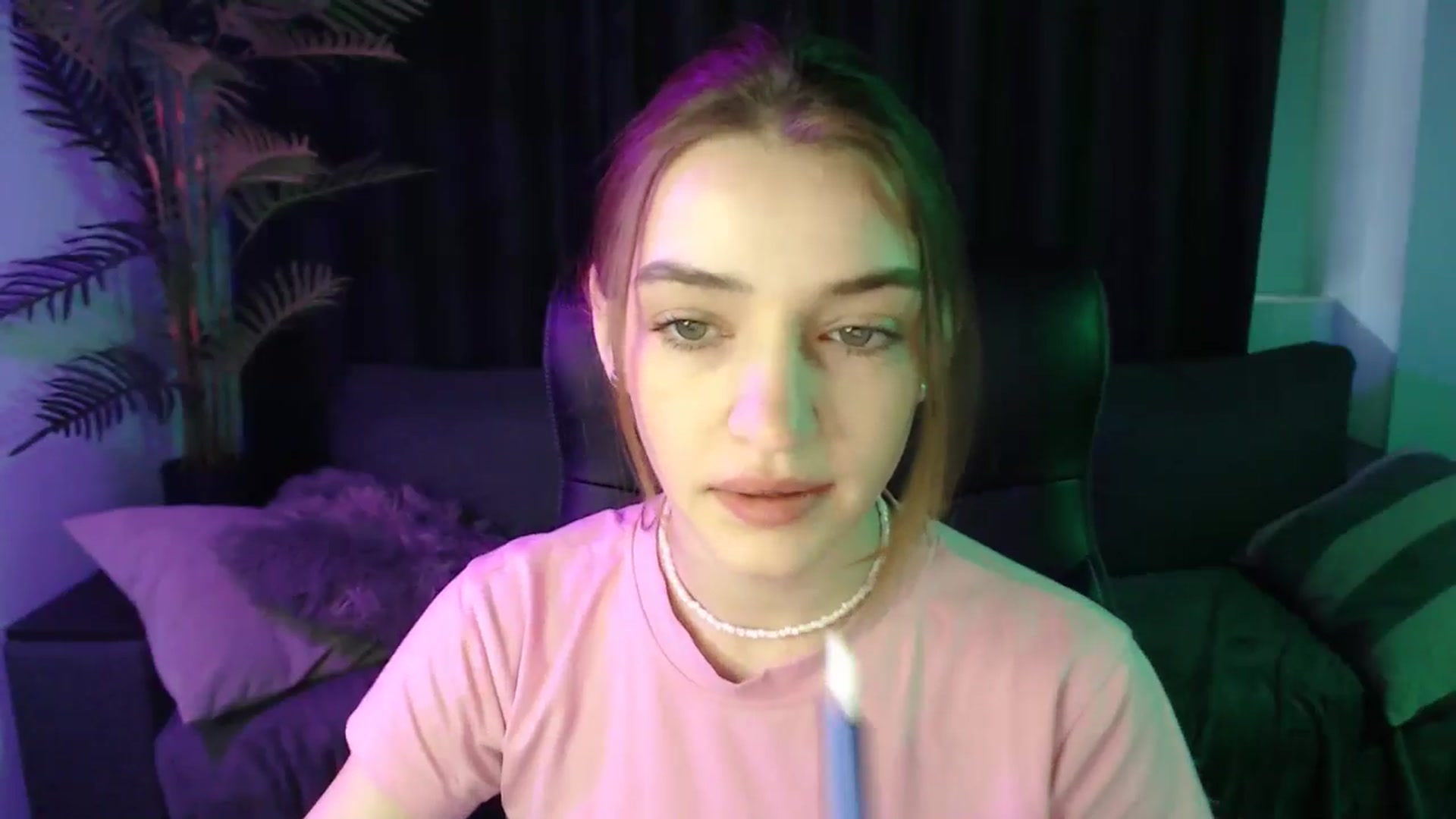 Gallery image thumbnail from LaraMinx's myfreecams stream on, 04/29/2026, 10:13 image 5 of 20