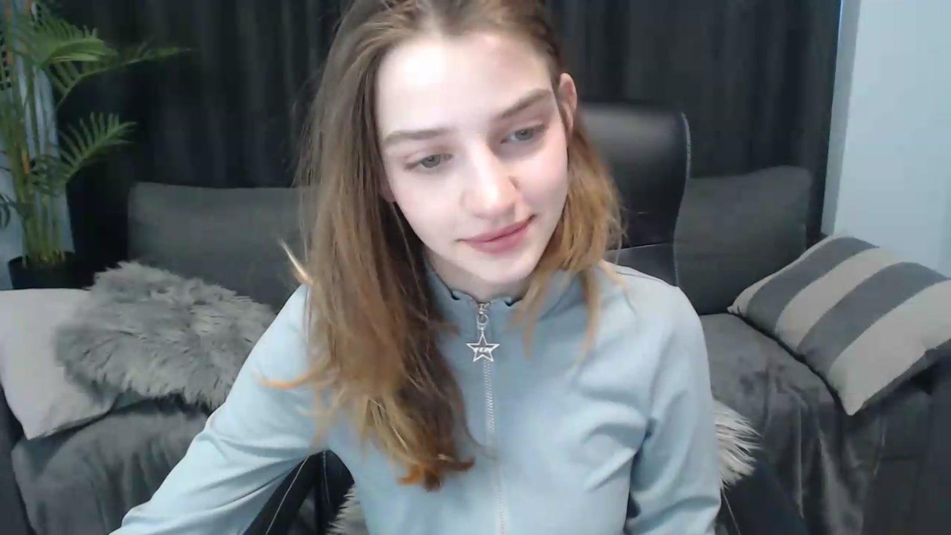 Gallery image thumbnail from LaraMinx's myfreecams stream on, 05/04/2026, 10:24 image 14 of 20