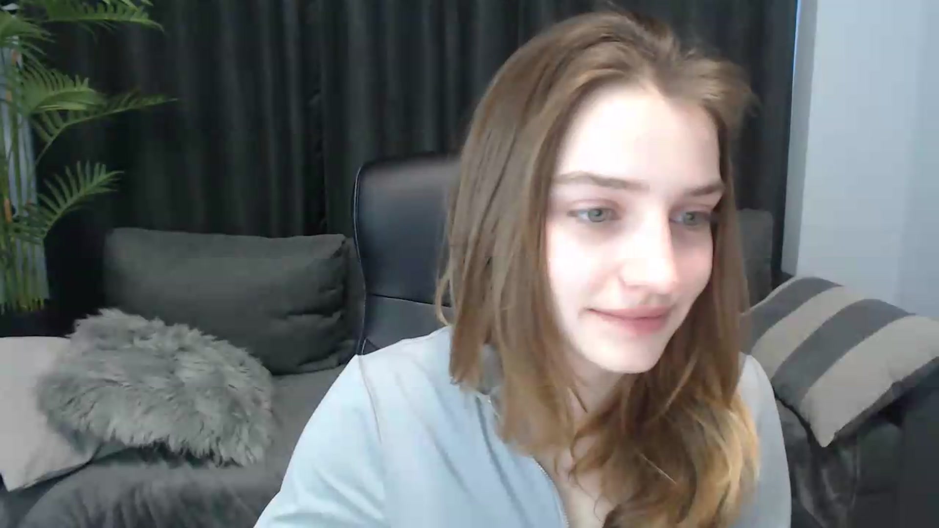 Gallery image thumbnail from LaraMinx's myfreecams stream on, 05/04/2026, 12:35 image 18 of 20