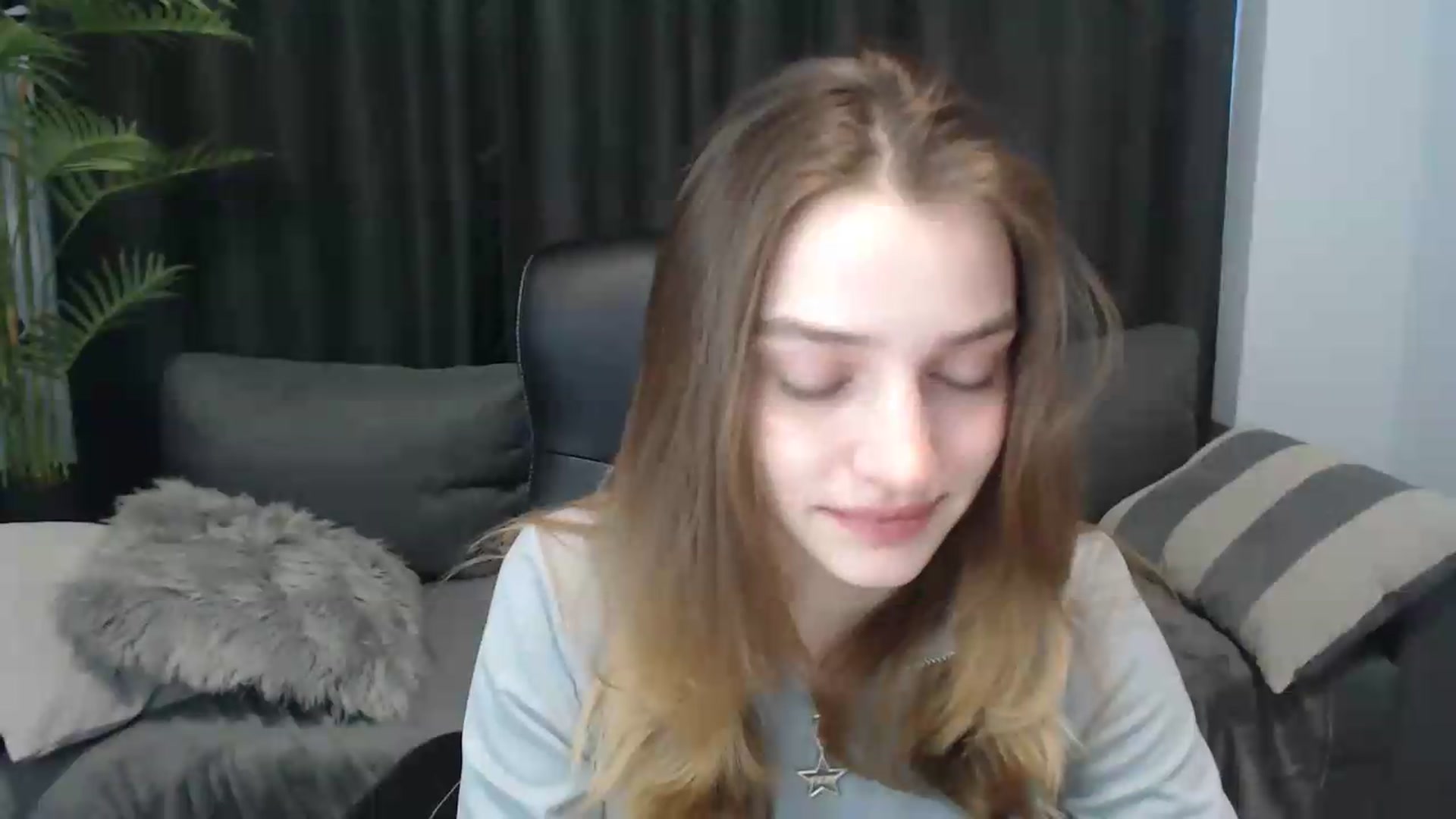 Gallery image thumbnail from LaraMinx's myfreecams stream on, 05/04/2026, 12:35 image 2 of 20