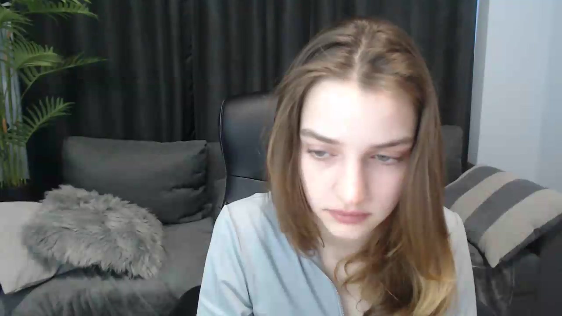 Gallery image thumbnail from LaraMinx's myfreecams stream on, 05/04/2026, 12:35 image 19 of 20