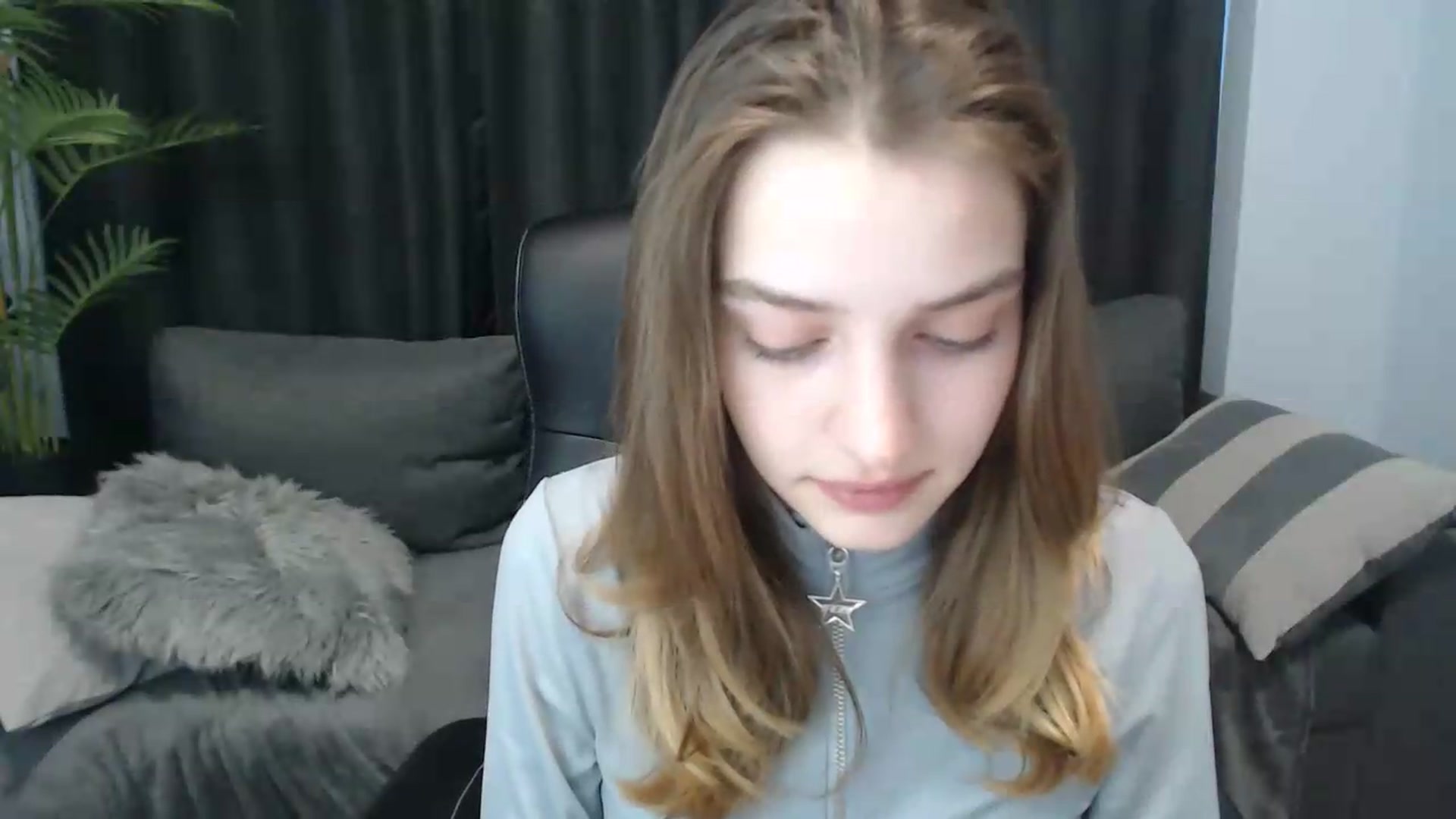 Gallery image thumbnail from LaraMinx's myfreecams stream on, 05/04/2026, 13:07 image 14 of 20