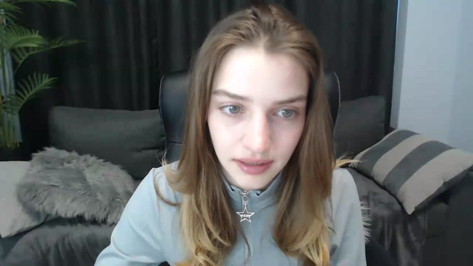 Gallery image thumbnail from LaraMinx's myfreecams stream on, 05/04/2026, 13:07 image 9 of 20
