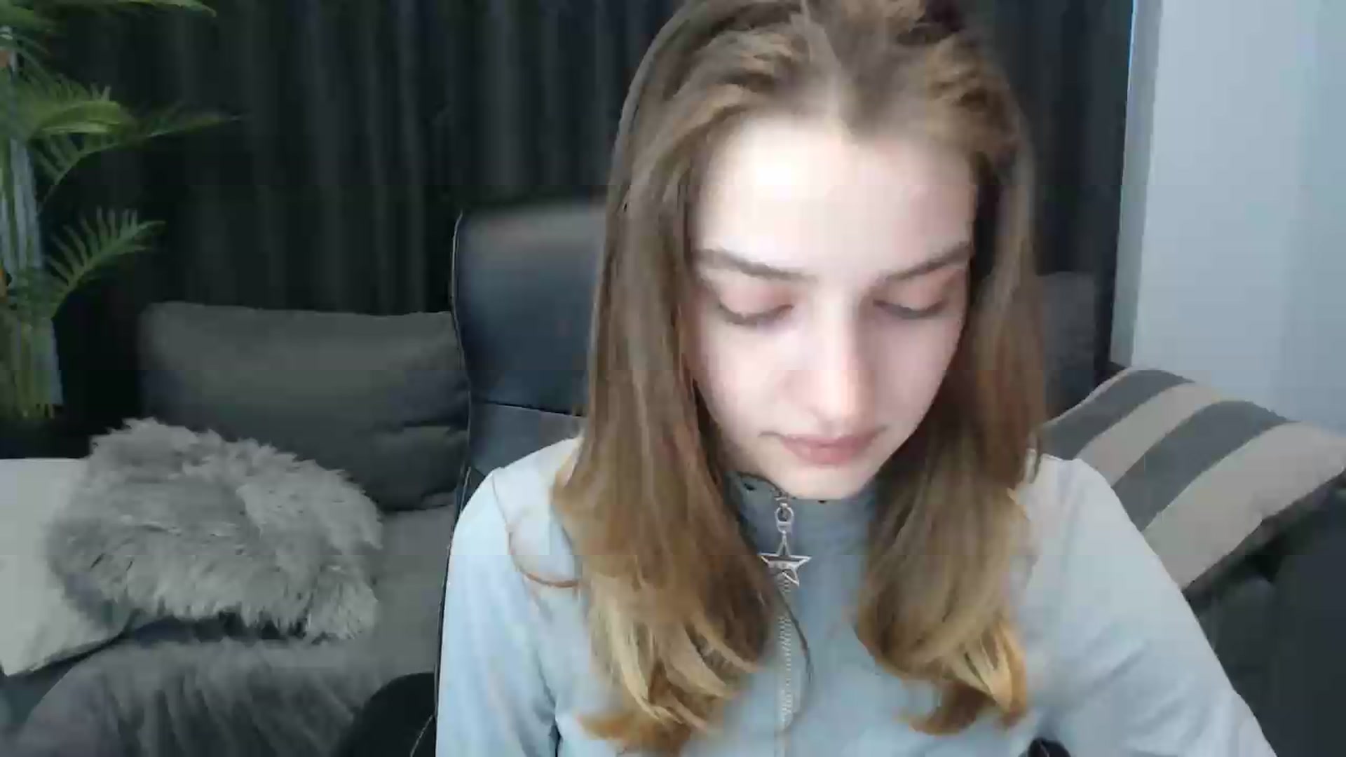 Gallery image thumbnail from LaraMinx's myfreecams stream on, 05/04/2026, 13:07 image 13 of 20