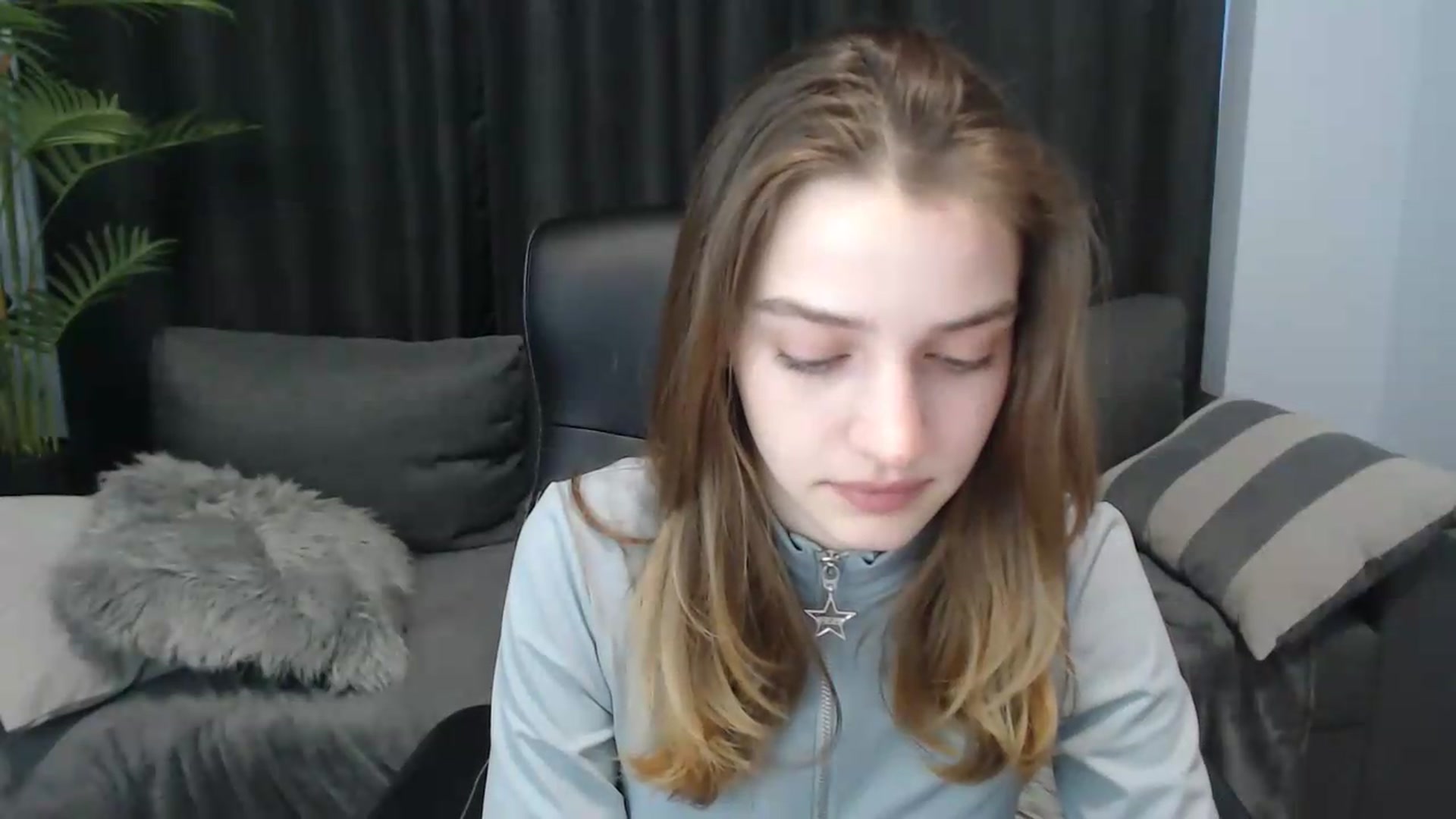 Gallery image thumbnail from LaraMinx's myfreecams stream on, 05/04/2026, 13:07 image 2 of 20