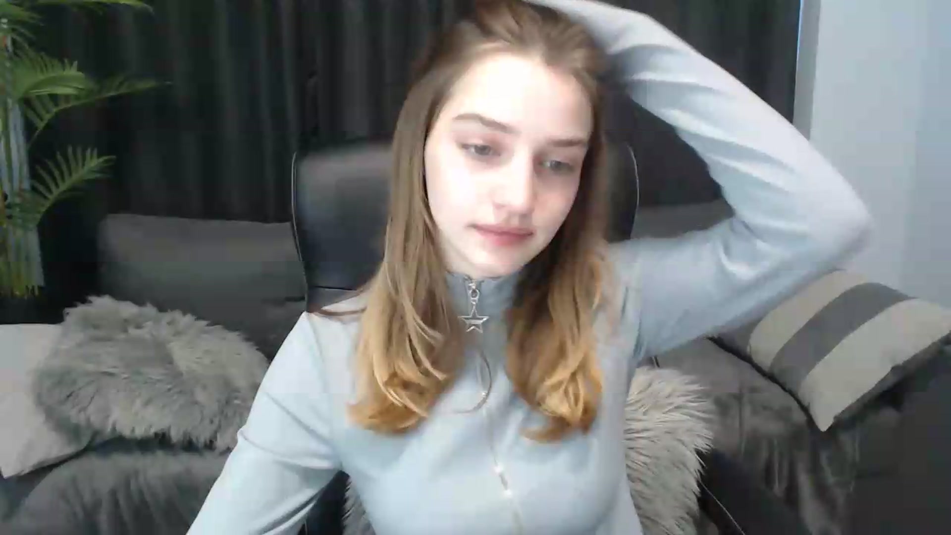 Gallery image thumbnail from LaraMinx's myfreecams stream on, 05/04/2026, 13:07 image 4 of 20