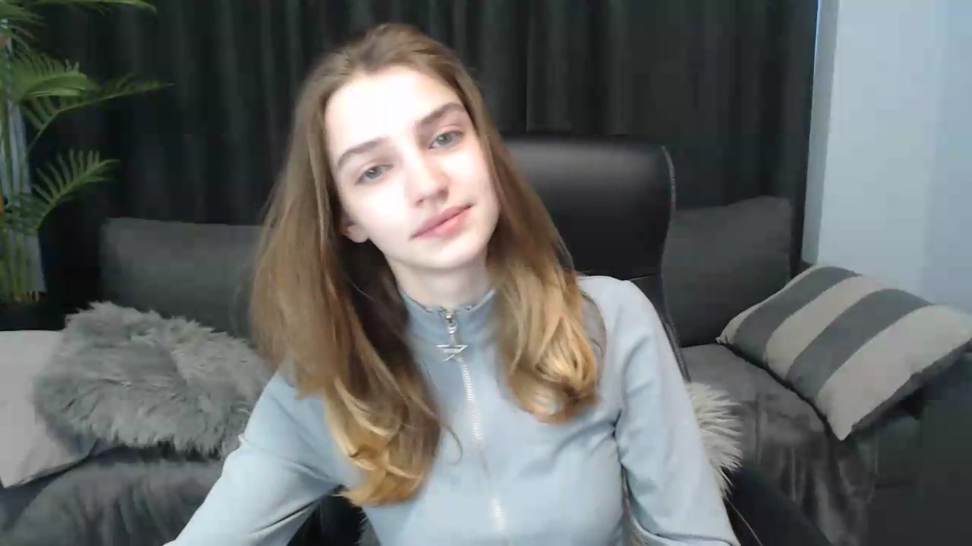 Gallery image thumbnail from LaraMinx's myfreecams stream on, 05/04/2026, 13:07 image 5 of 20