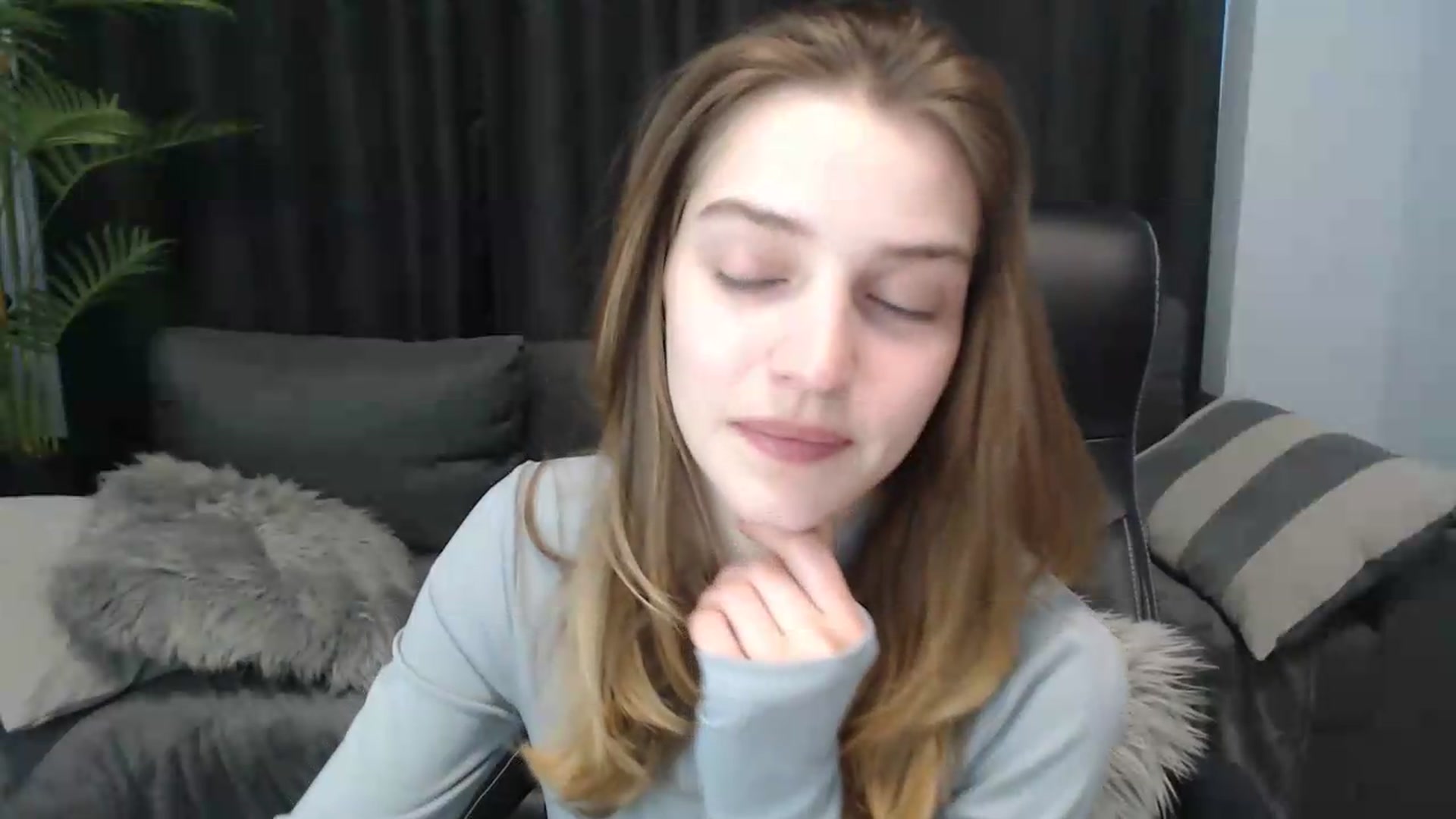 Gallery image thumbnail from LaraMinx's myfreecams stream on, 05/04/2026, 13:07 image 7 of 20