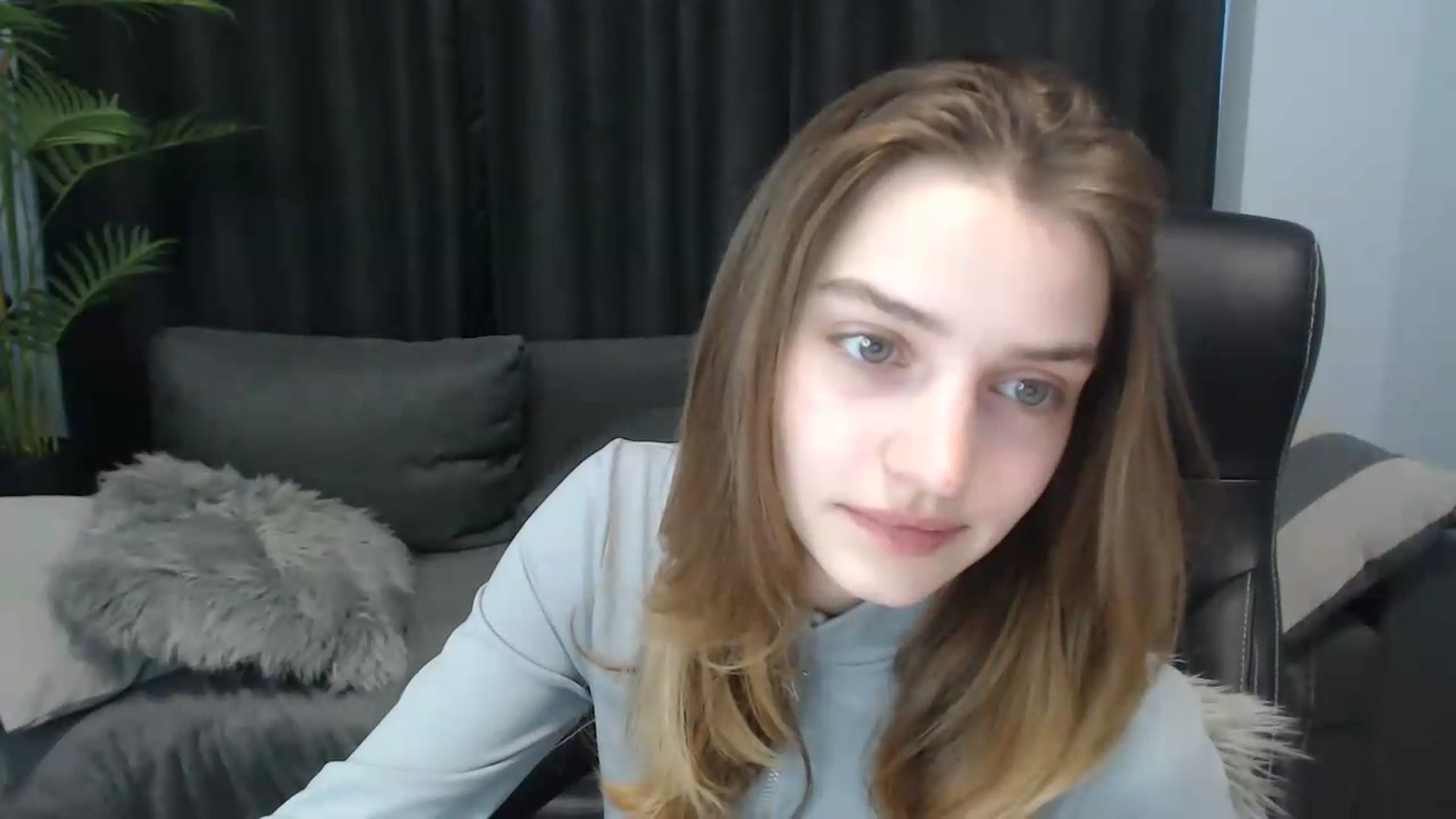 Gallery image thumbnail from LaraMinx's myfreecams stream on, 05/04/2026, 13:07 image 17 of 20